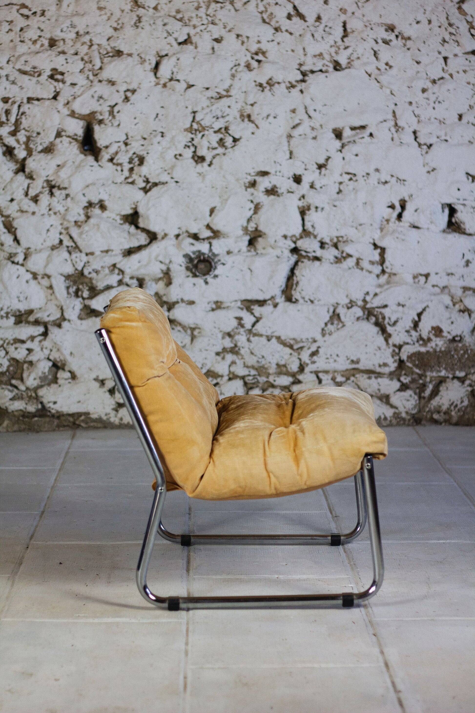Vintage "Pixi" style armchair in velvet and chrome, 1970