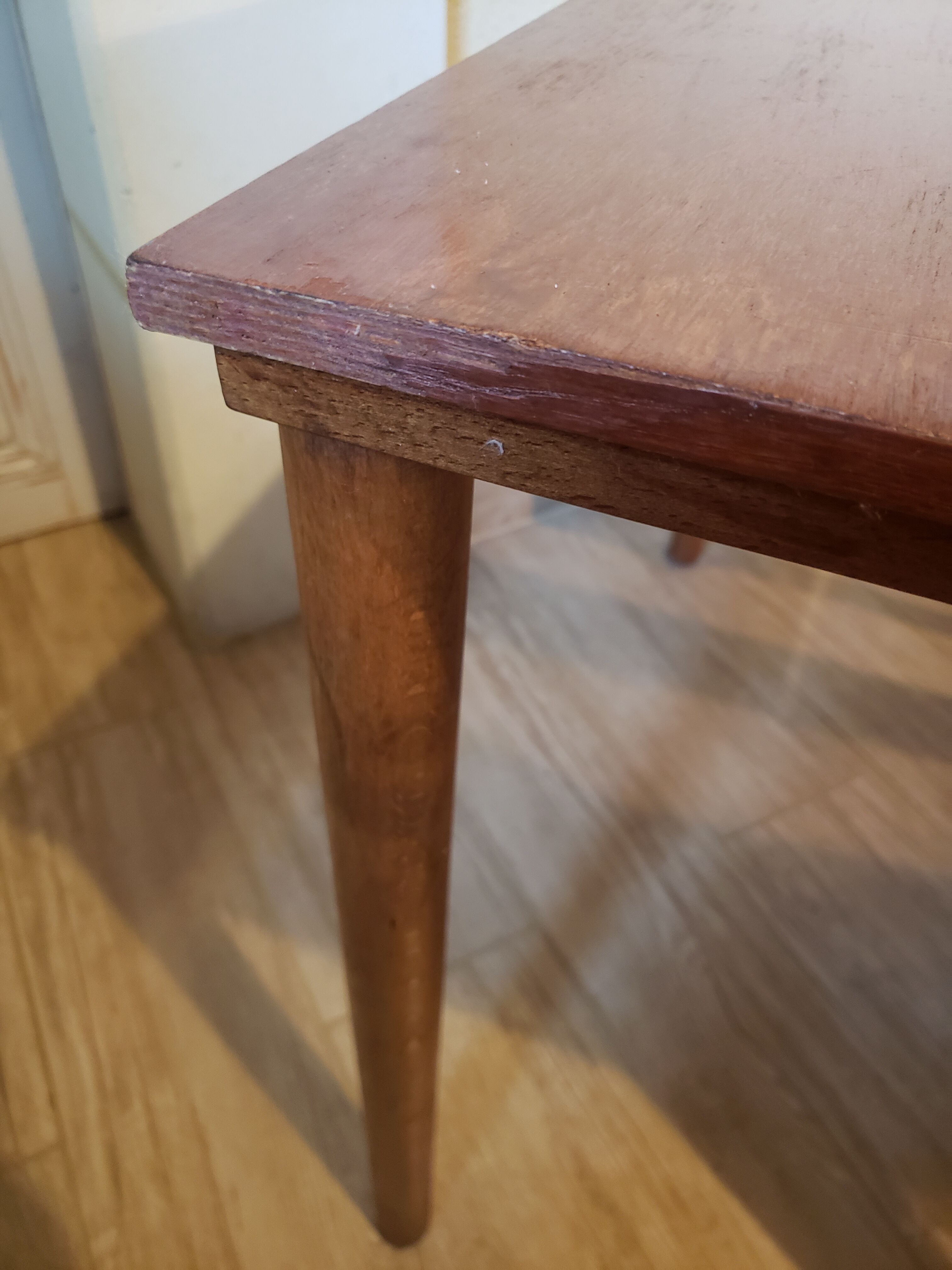 Scandinavian vintage gigognes tables