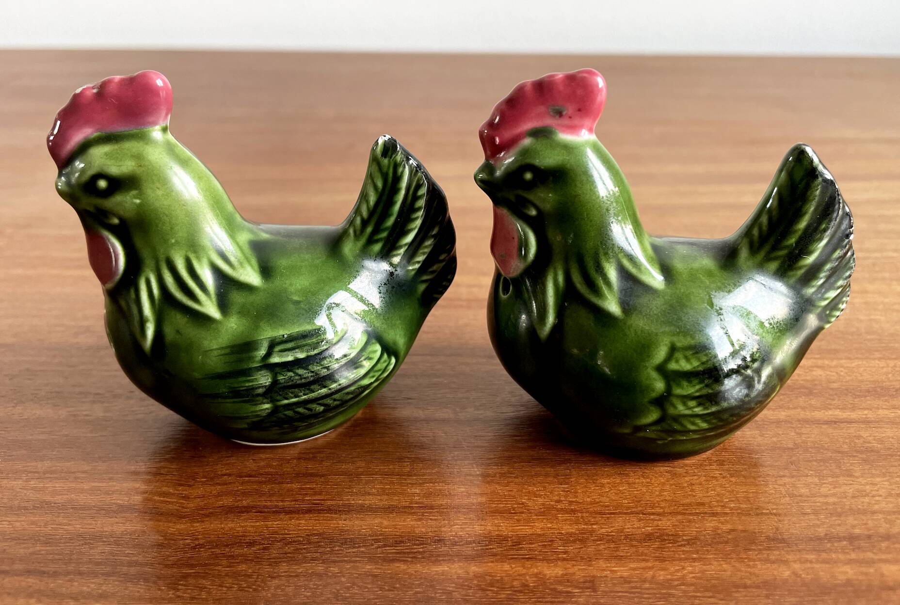 Assiette à œufs farcis en majolique verte en forme de coq, support à œufs pour 10 œufs