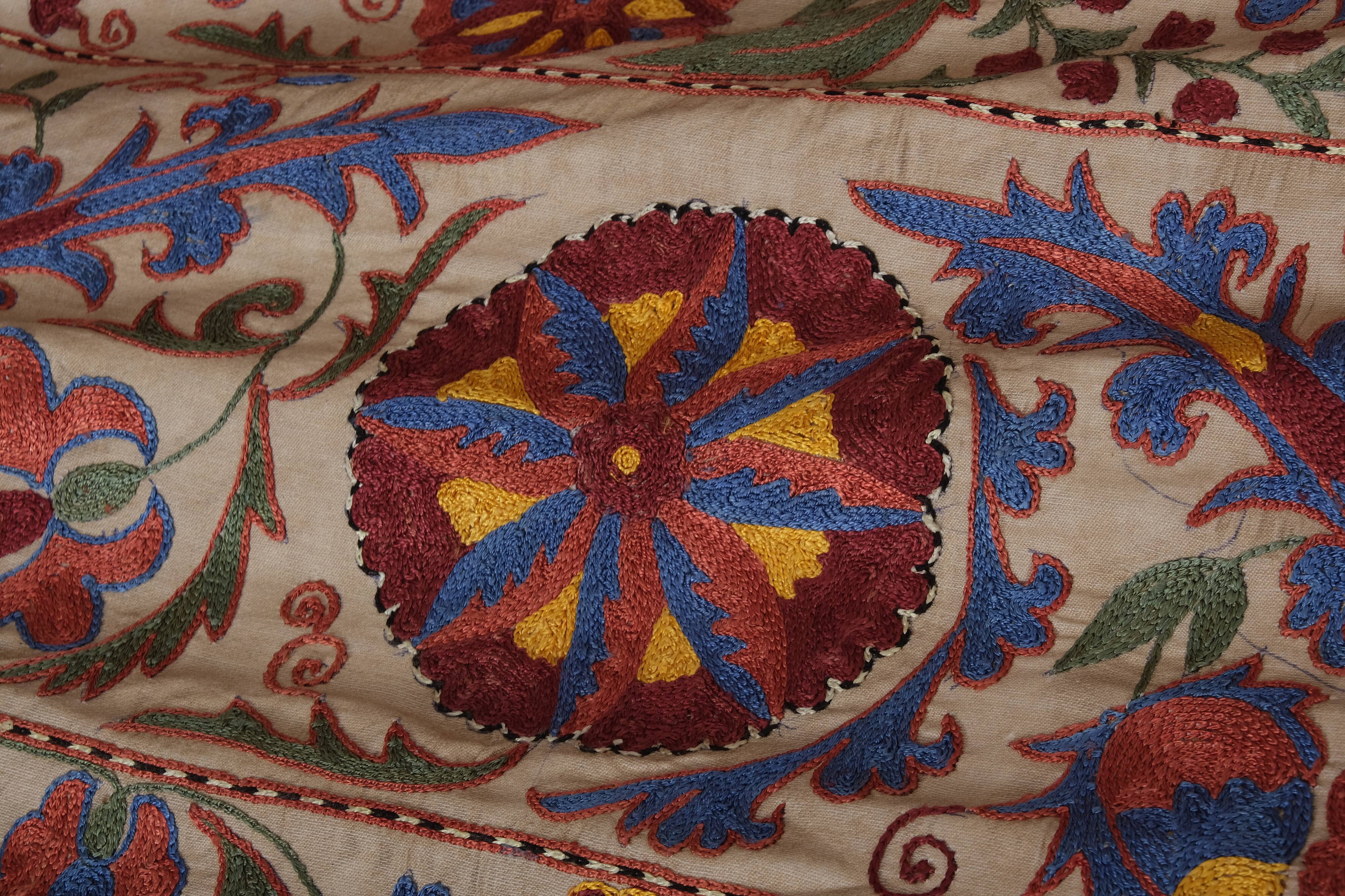 Suzani tapestry 200x262 cm