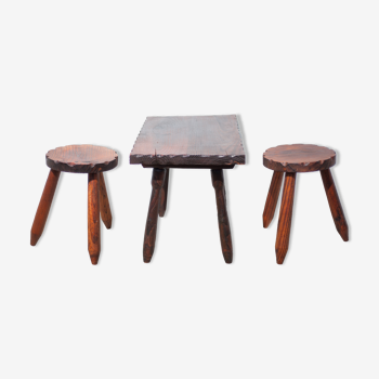 Ensemble table basse et 2 tabourets bois sculpté, brutaliste