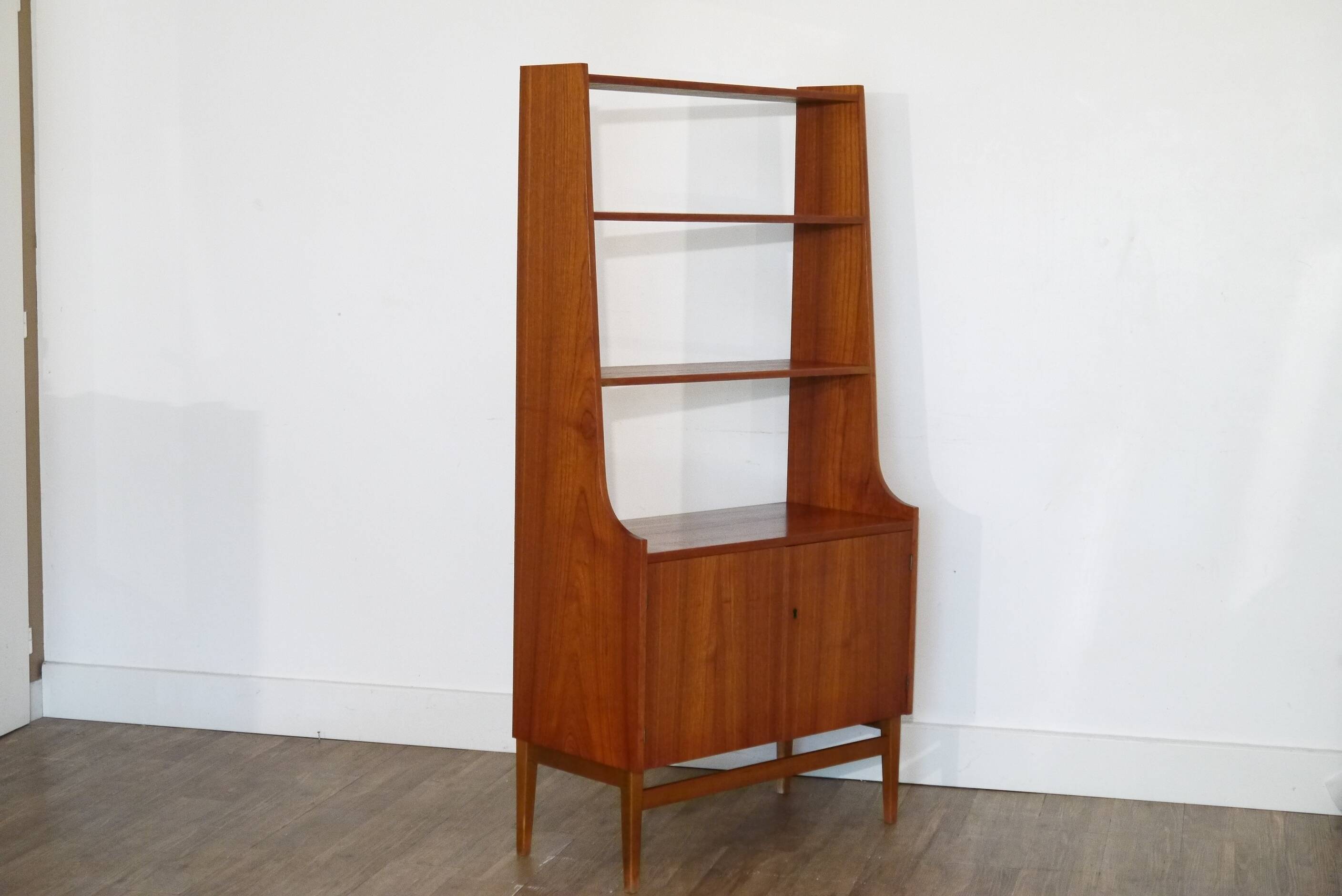 Etagère scandinave en teck 1960