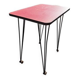 Serving table on wheels