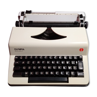 Machine à écrire Olympia Monica electric s vintage