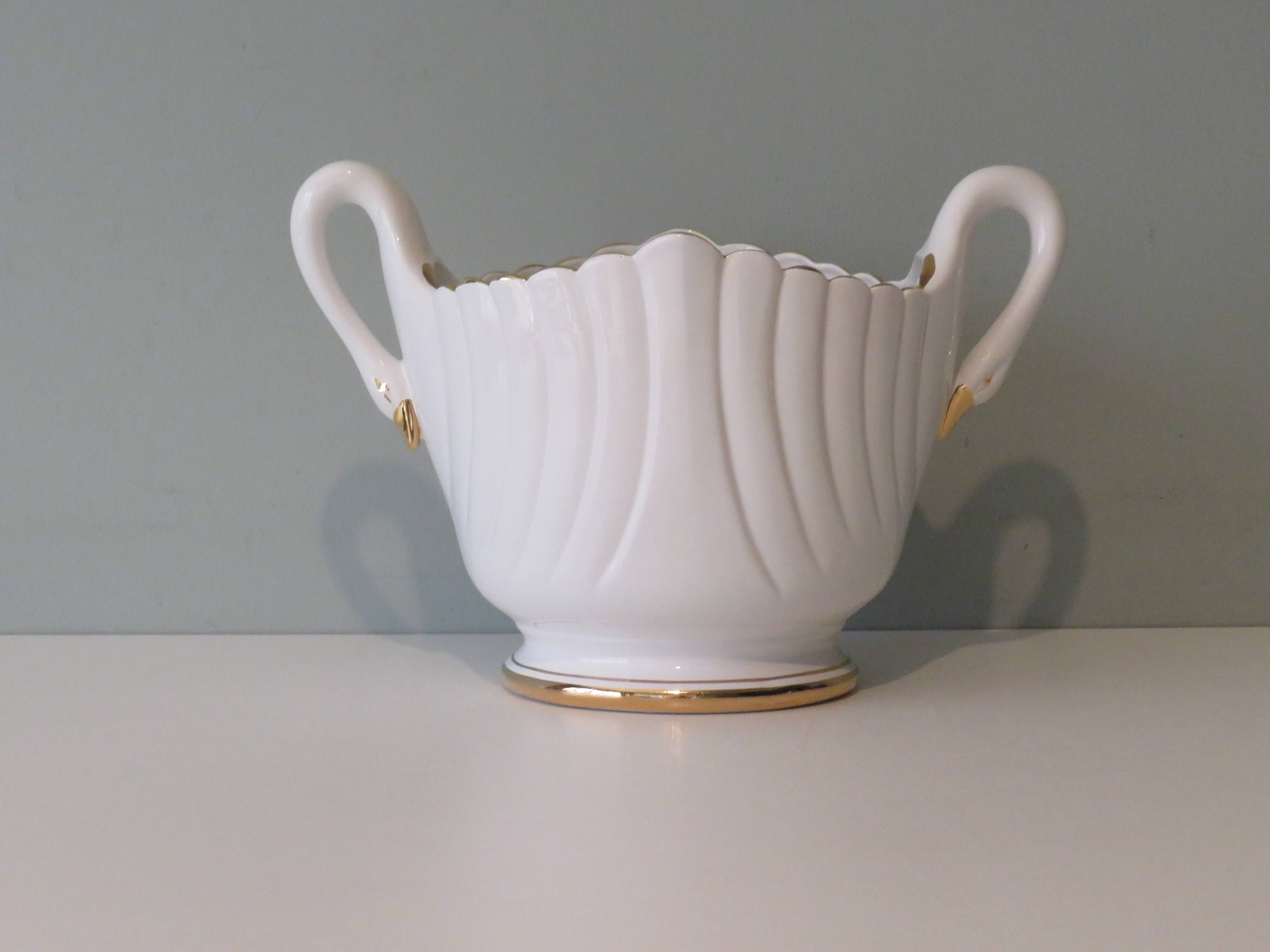 Ceramic pot cache, Capodimonte Italy 1970s-1980s