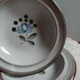 Soup plates, beige stoneware with gray/blue flower by MBFA Pornic model Fanchon, set of 6