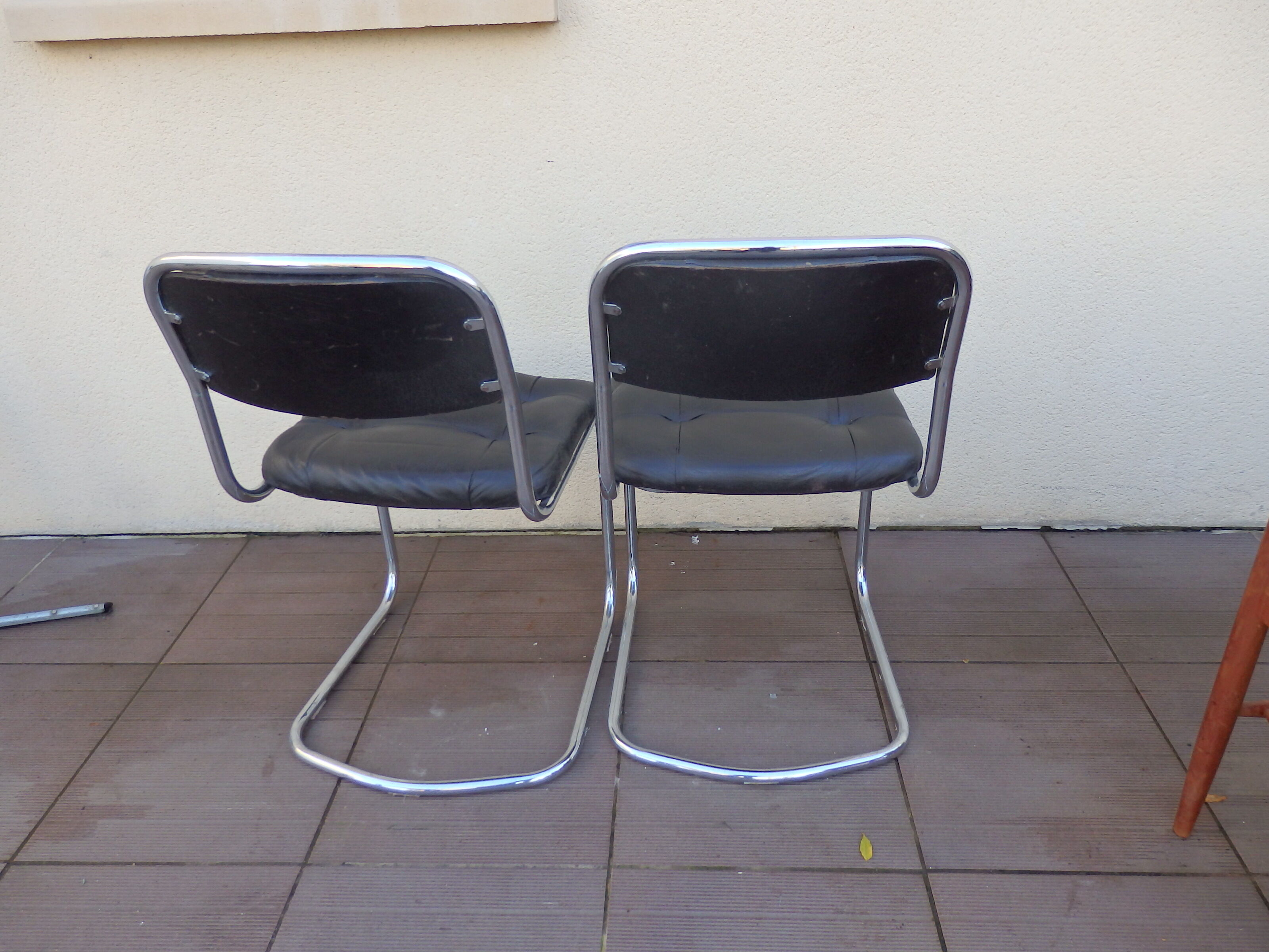 pair chair skai vintage year 70