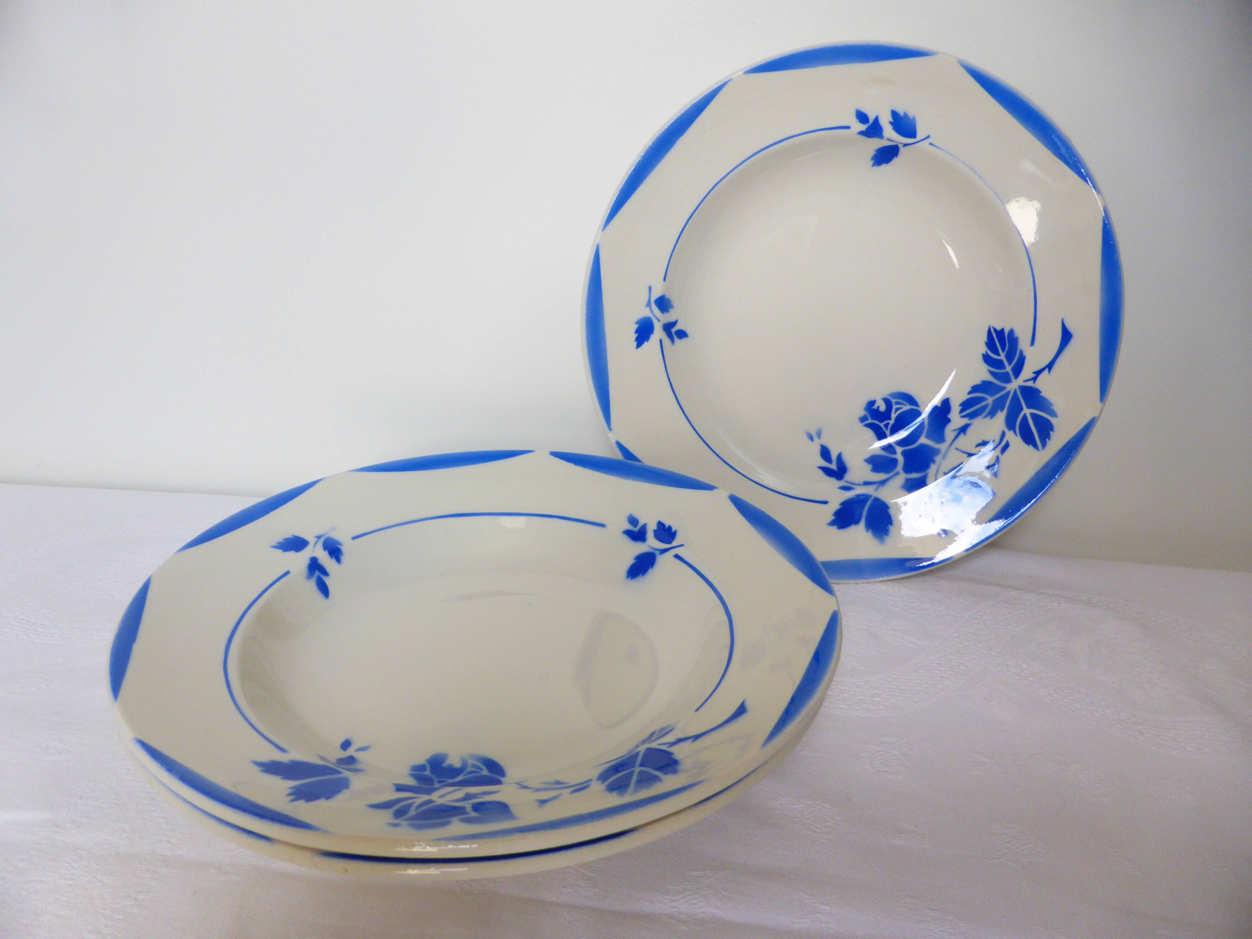 3 vintage deep plates 210846