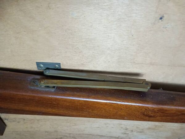 Table de jeu ou d'appoint pliante trois pieds années 60 gain de place