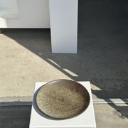 Plat en céramique vert indonésien D:26,5