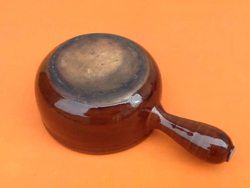 Glazed terracotta pan straight handle