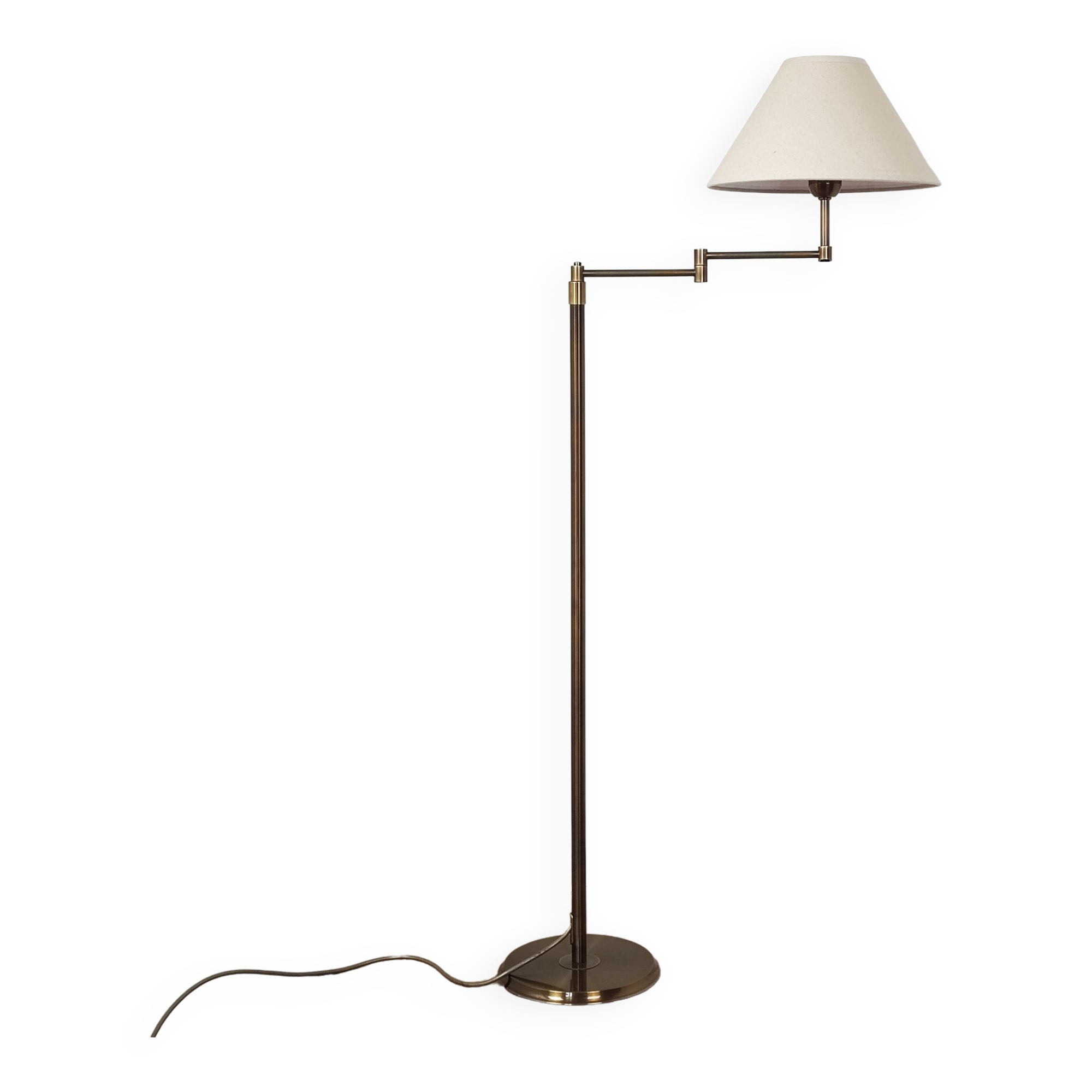 Floor lamp reading 80'