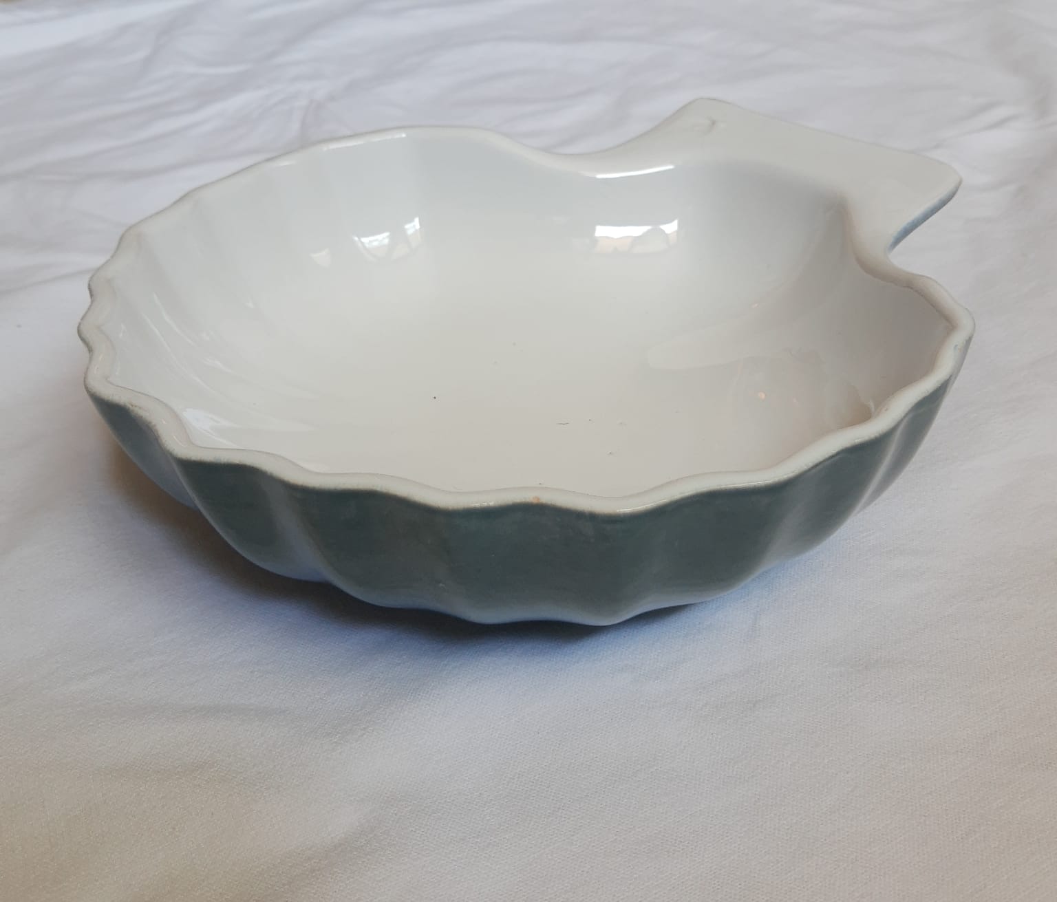 Oven dish in the shape of a blue scallop shell - Vintage