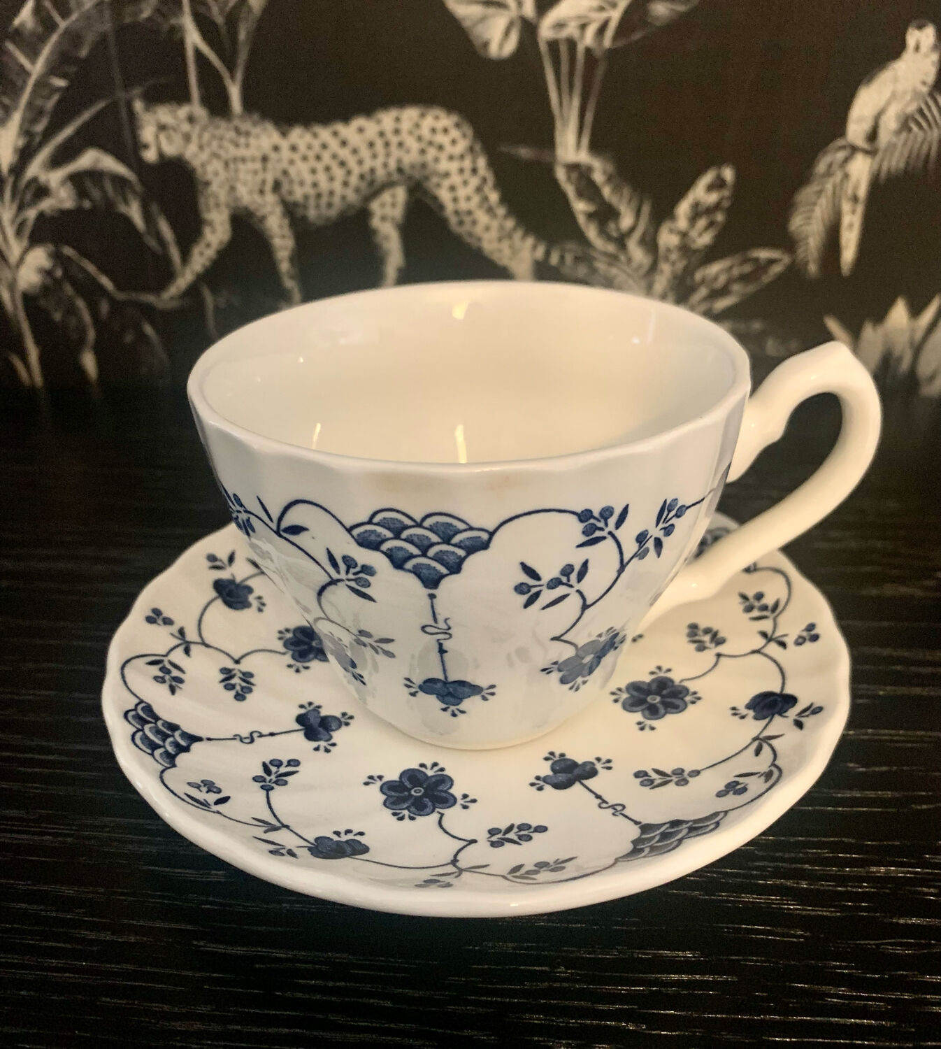 Myott Finlandia cups, saucers and sugar pot set