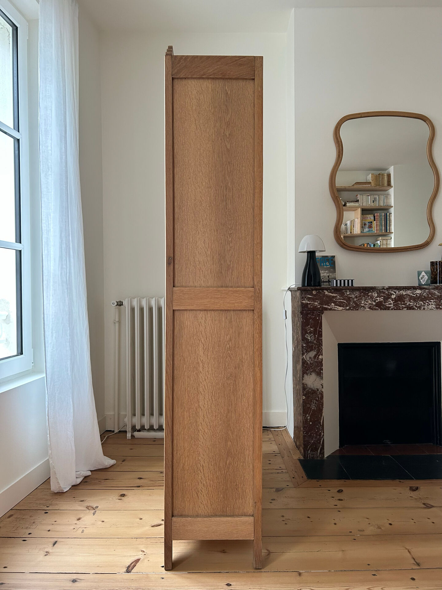 Art Deco glass cabinet (renovated)