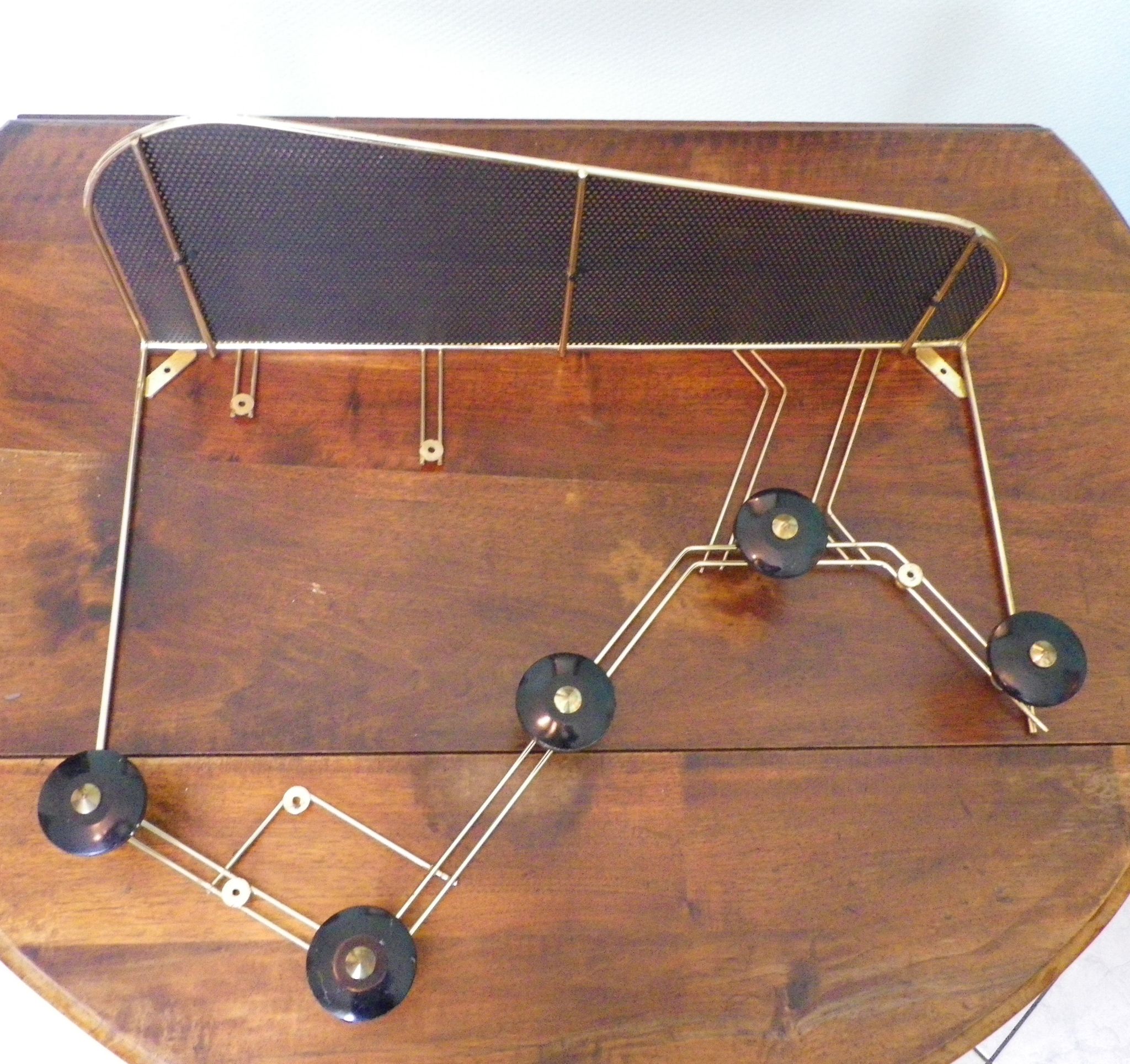Wall coat rack