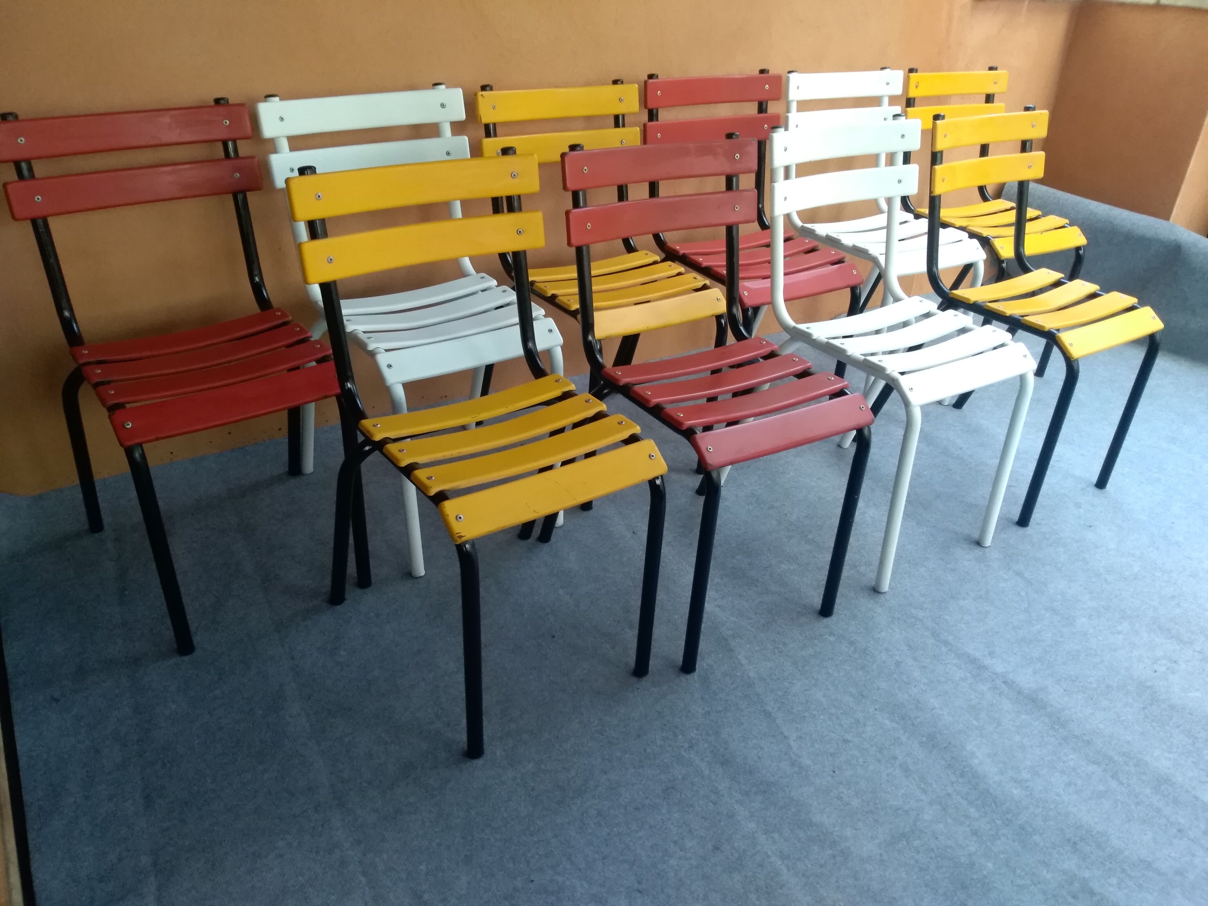 Lot of 10 former chairs of the 1960s iron bistro
