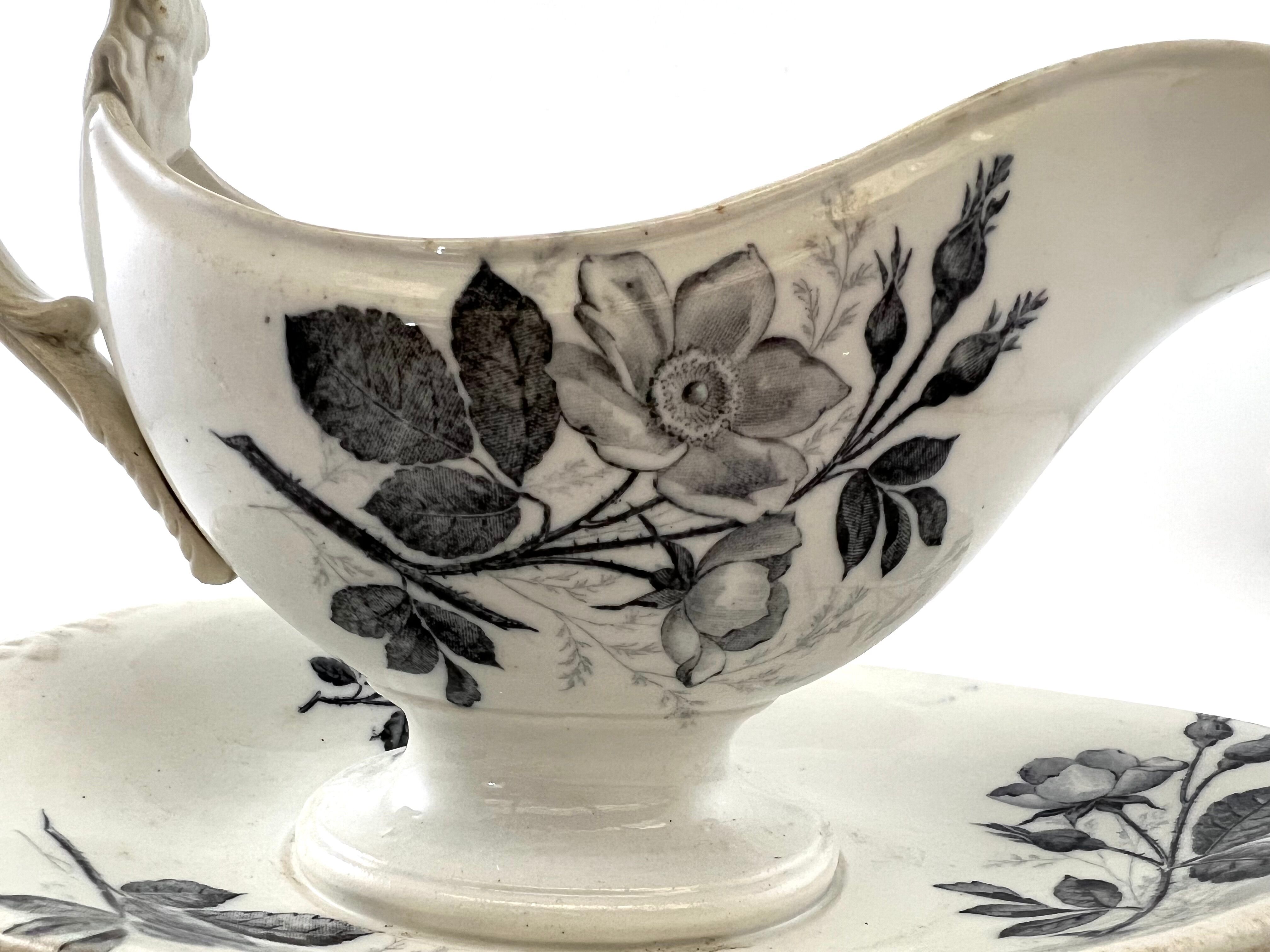 Creil Montereau blue flower faience sauce boat