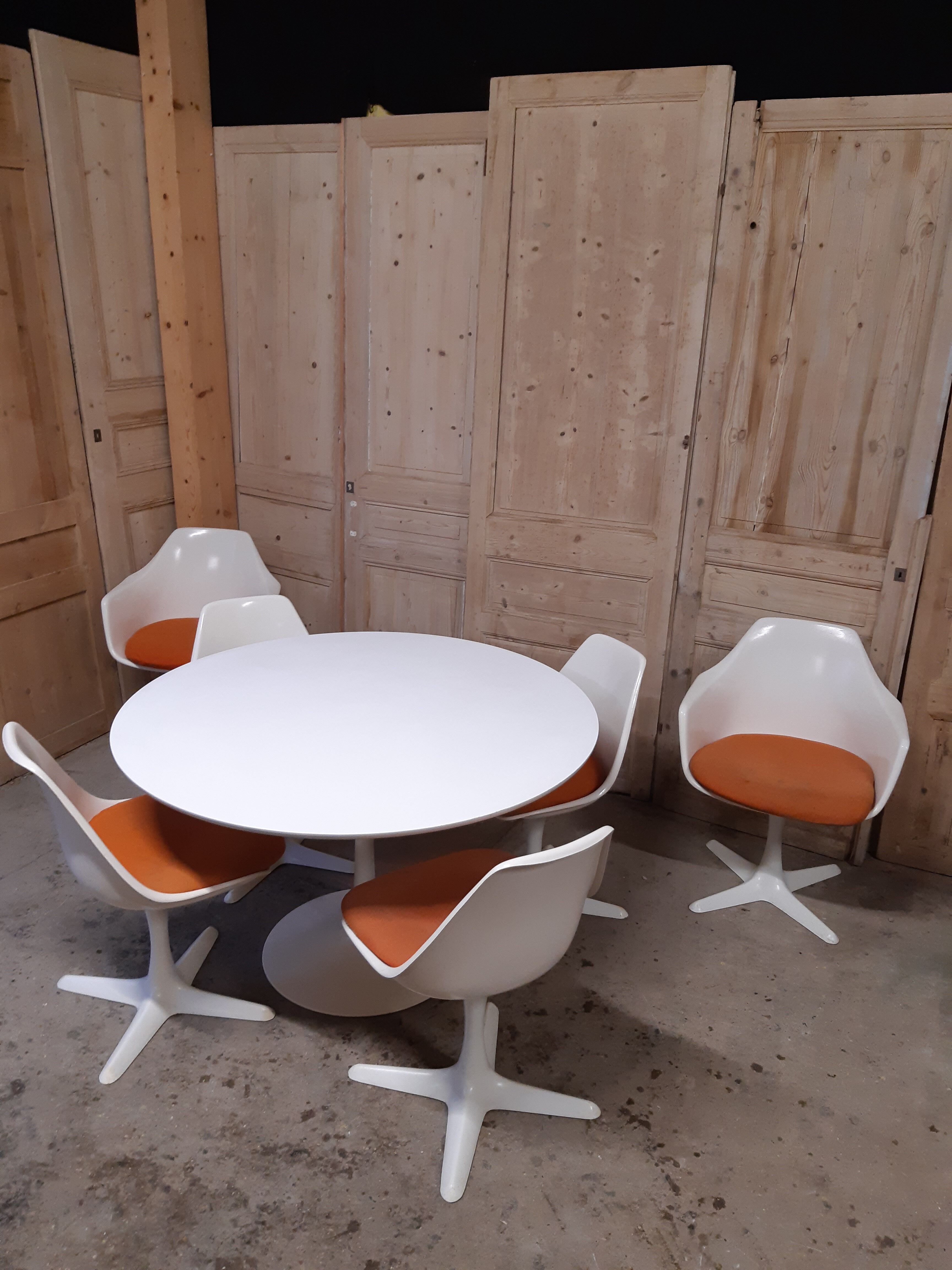 Table et chaises années 60