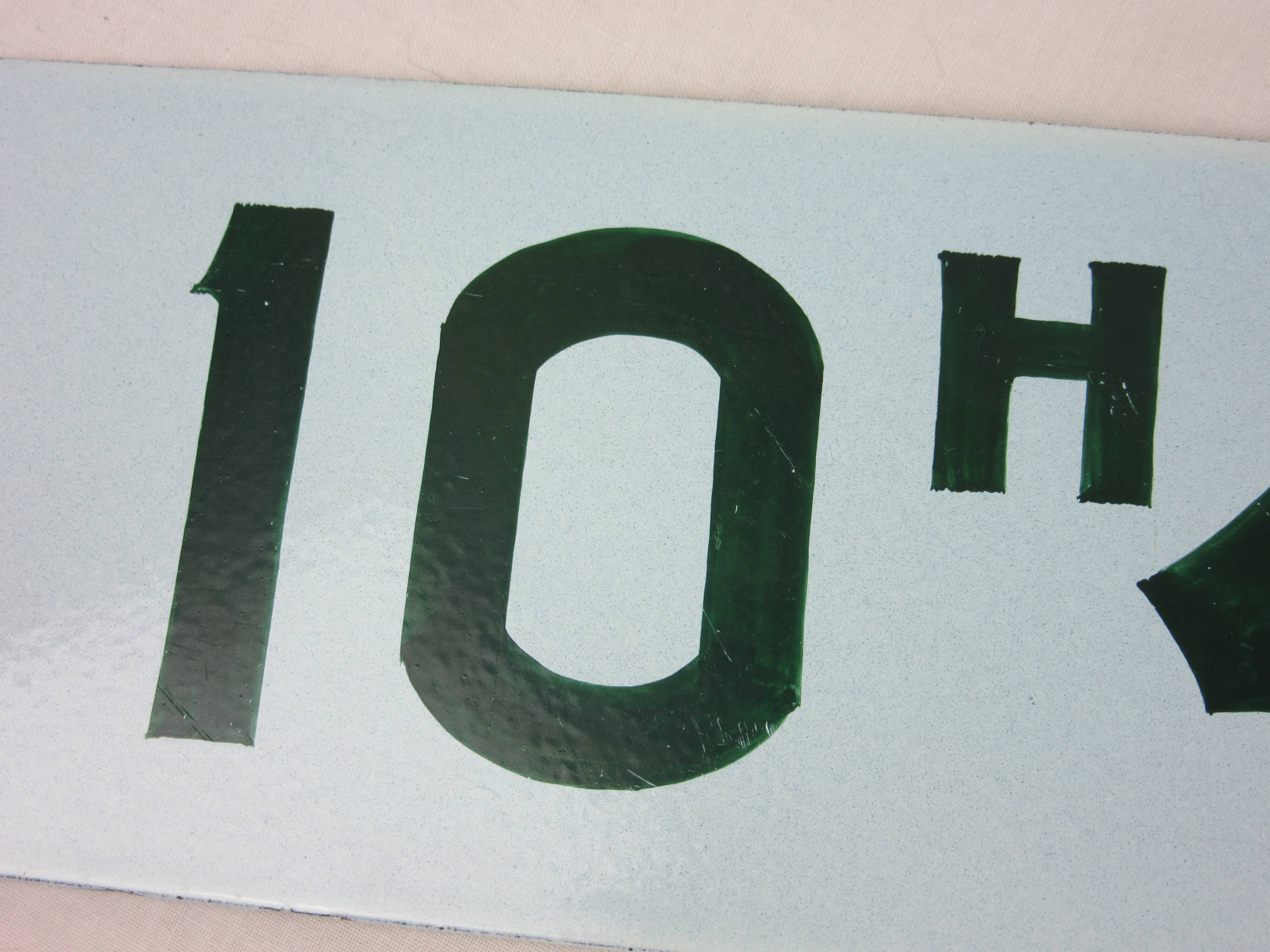 Enamelled and painted plate "10:45"