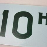 Enamelled and painted plate "10:45"