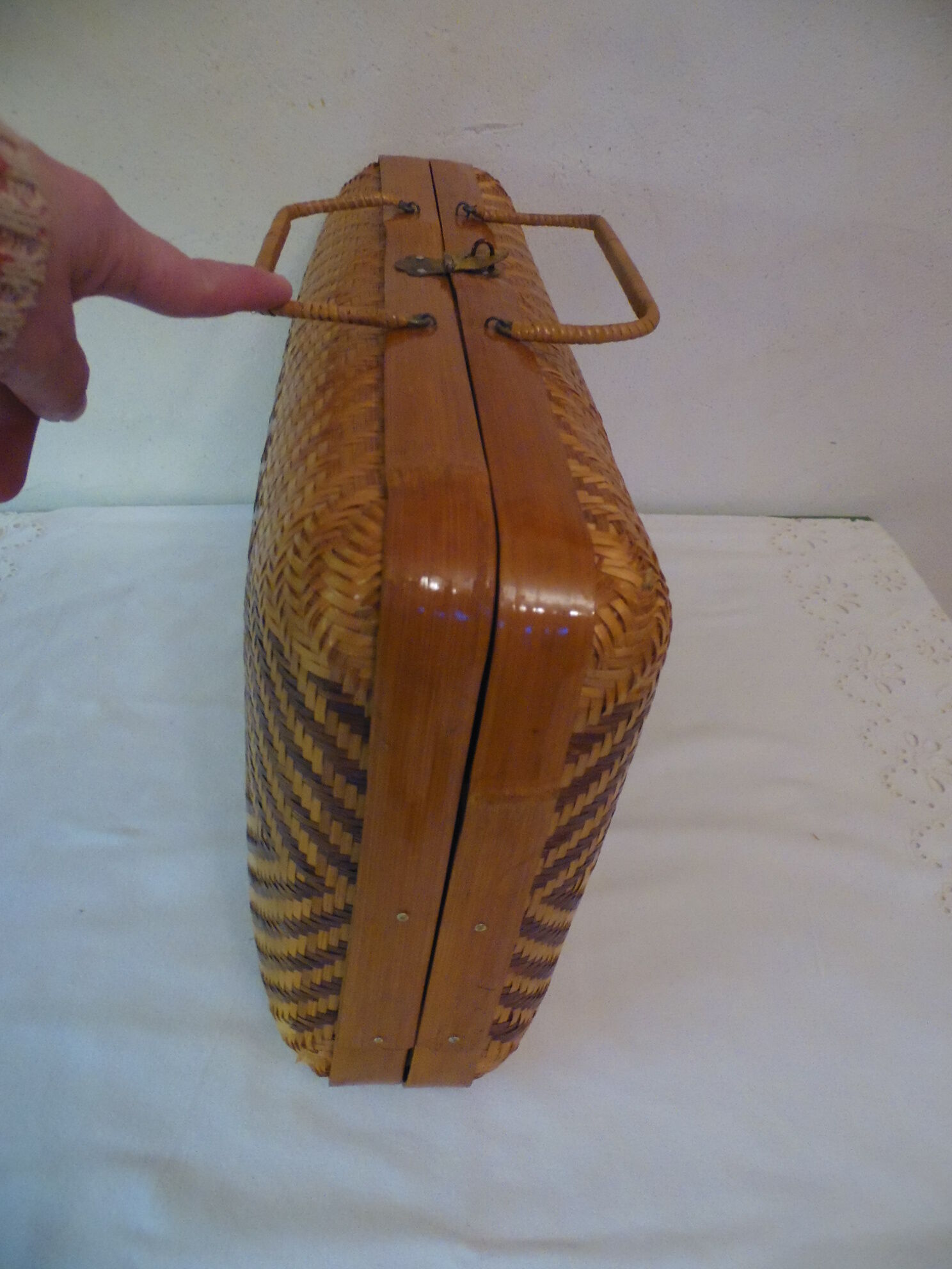 60s braided bamboo fiber sewing case