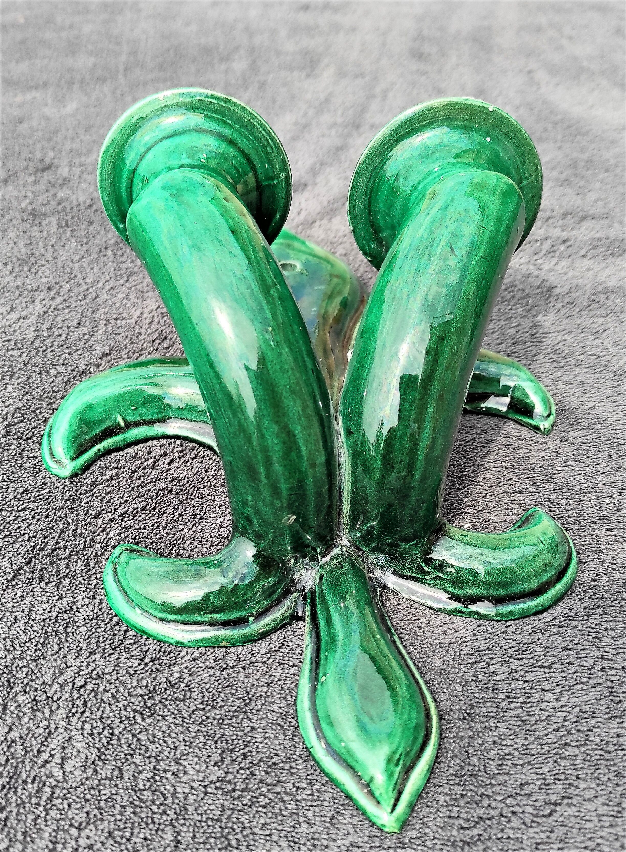 Sconce candlesticks fleur de lys in green ceramic