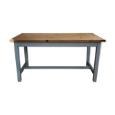 Farm table