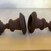 Pair of Médicis vase candlesticks in cast iron