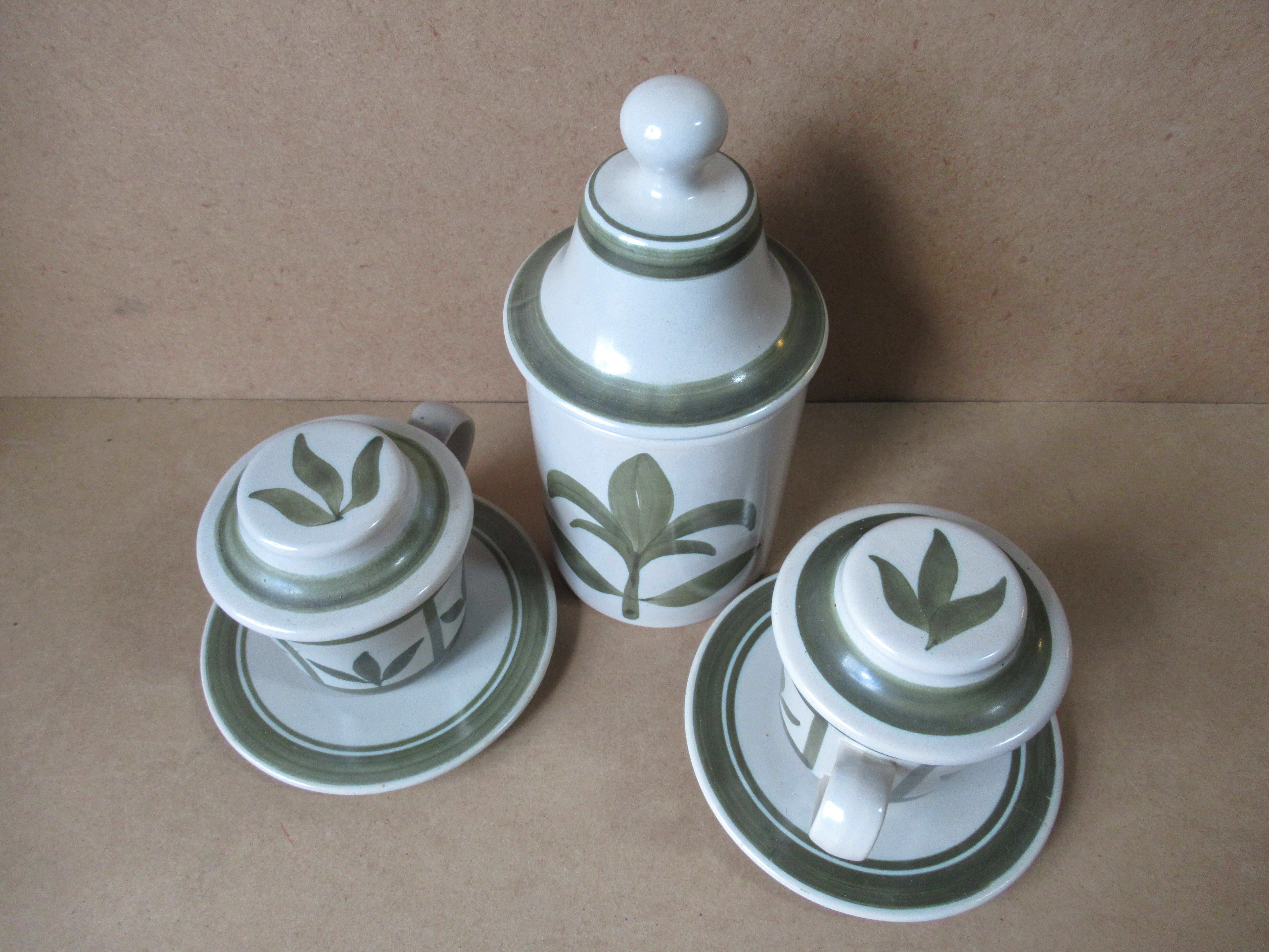 Longchamps faience - apothecary pot and 2 infusion cups from the 1970s