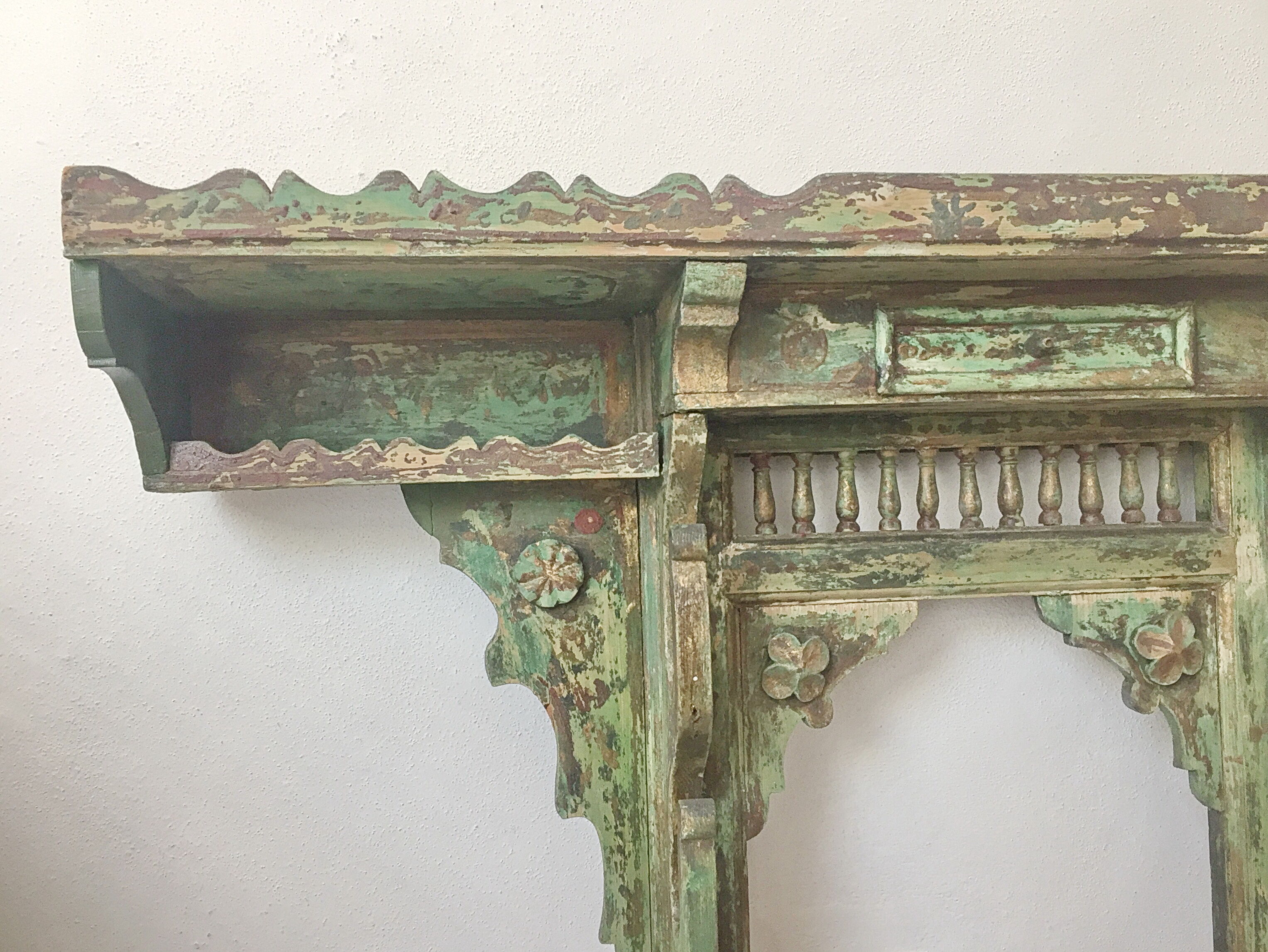 Antique rifle carrier