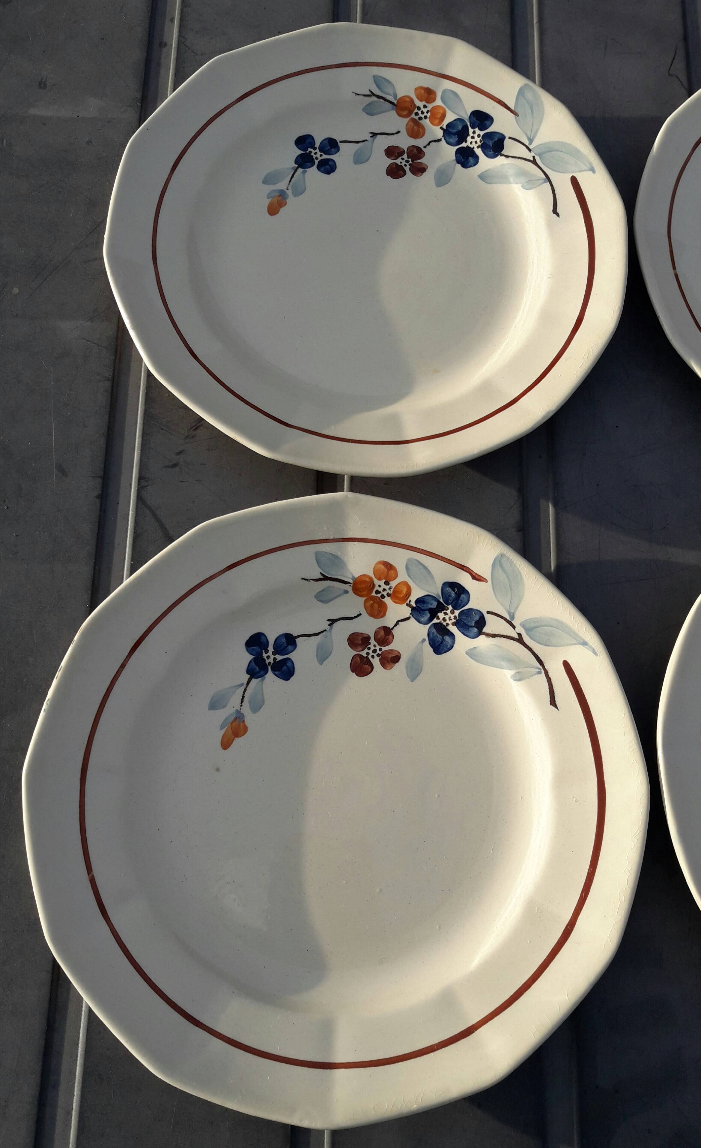 Set of 6 Sarreguemines flat plates model 5041, 60's