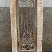 Antique pedestal table in wood and wrought iron