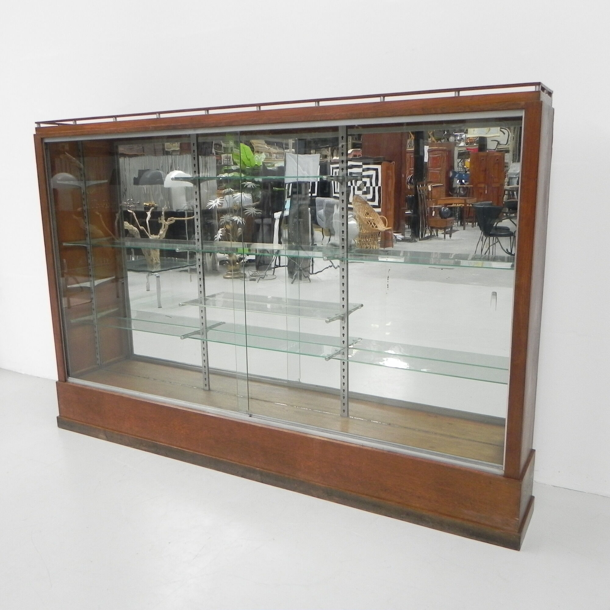 Large display cabinet with 2 sliding glass doors