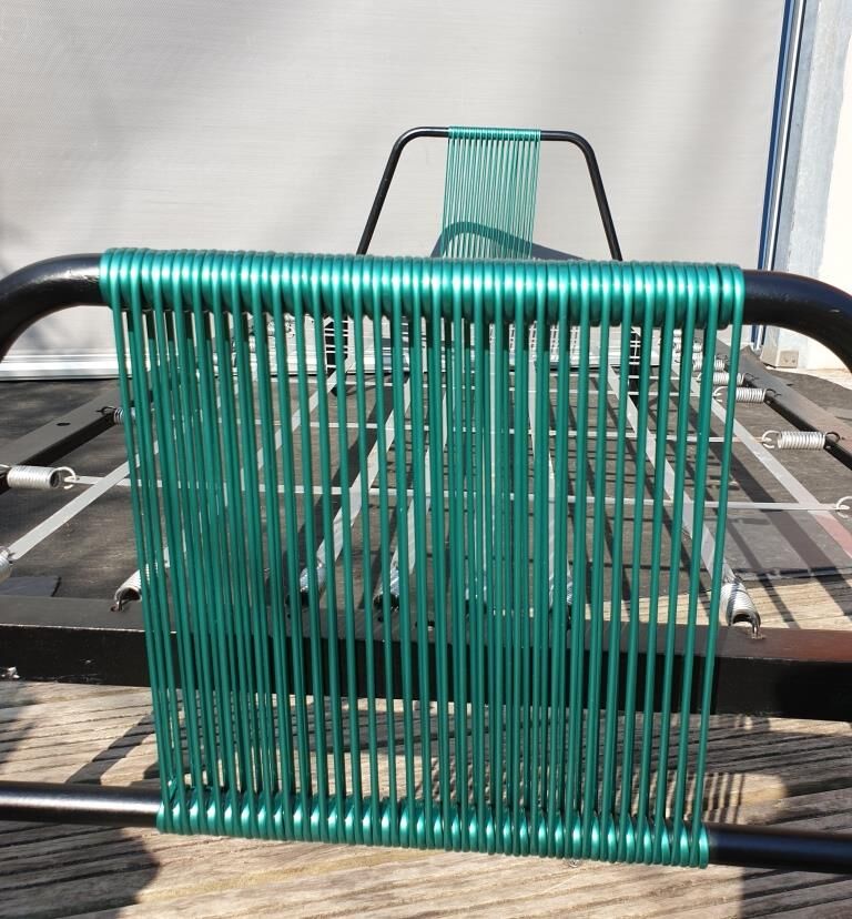 Metal bed  scoubidous green metal