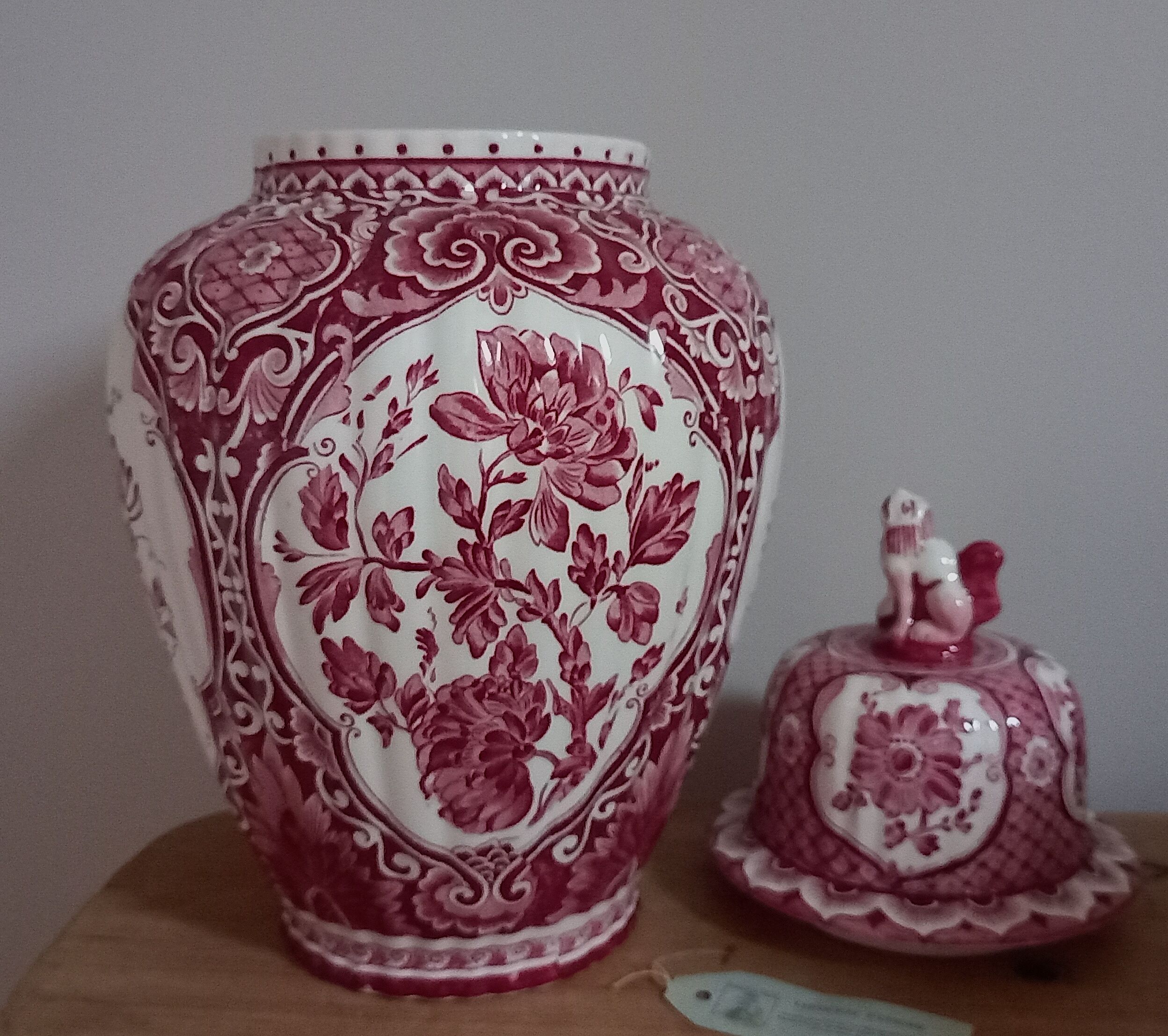 Covered vase Royal Sphinx Maastricht Petrus Regout & Co