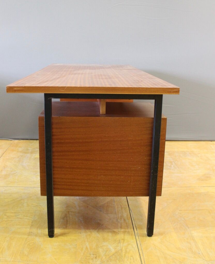 Large flat design desk