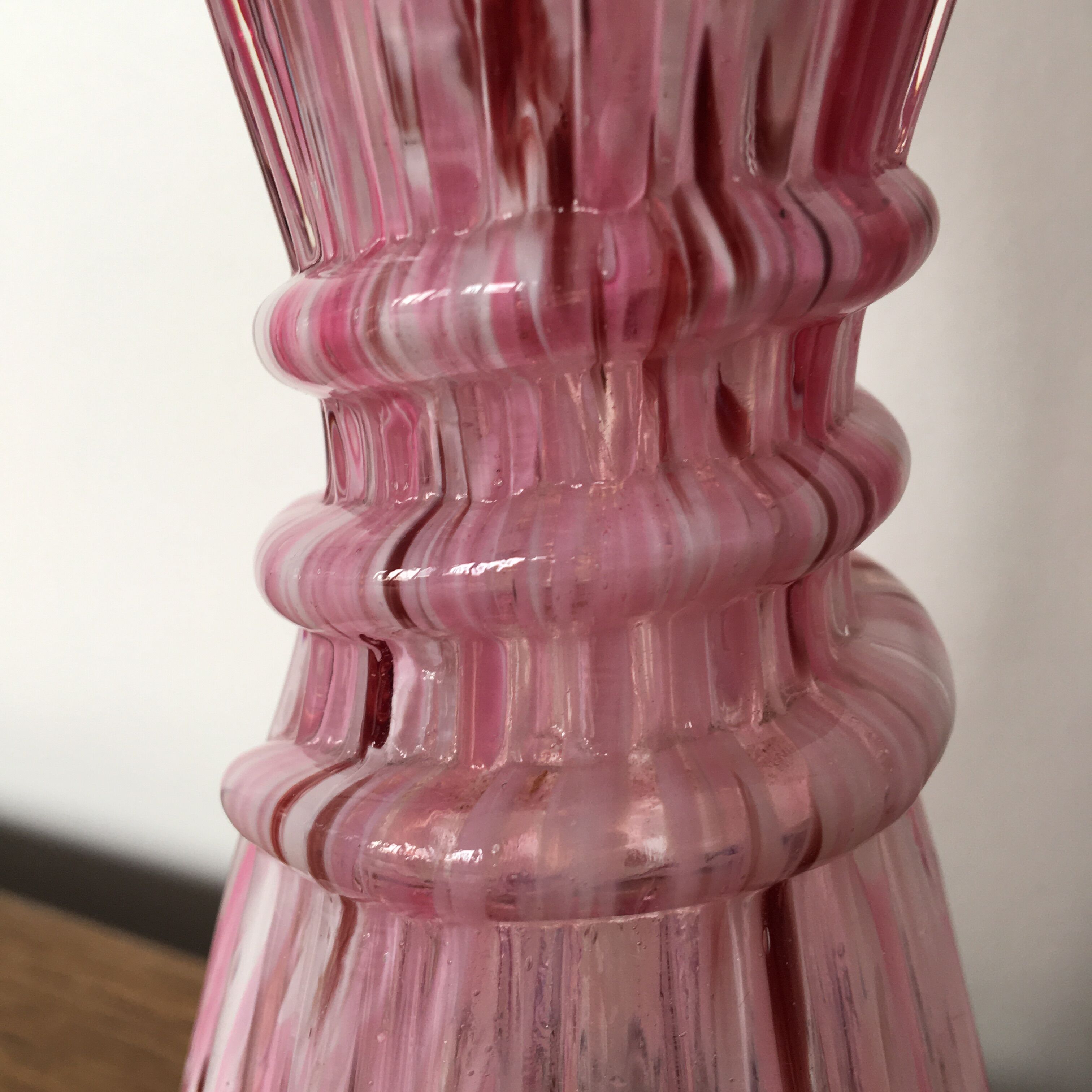 Vase verre de clichy moucheté  rose