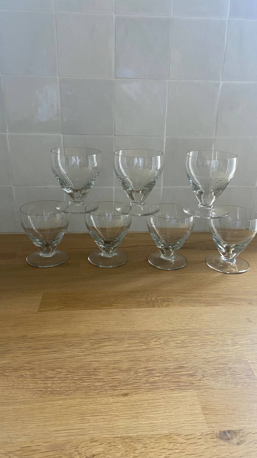 Set de 7 verres à vin gravés vintage 1950
