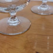 Ensemble vintage de 5 verres gravé sur pieds