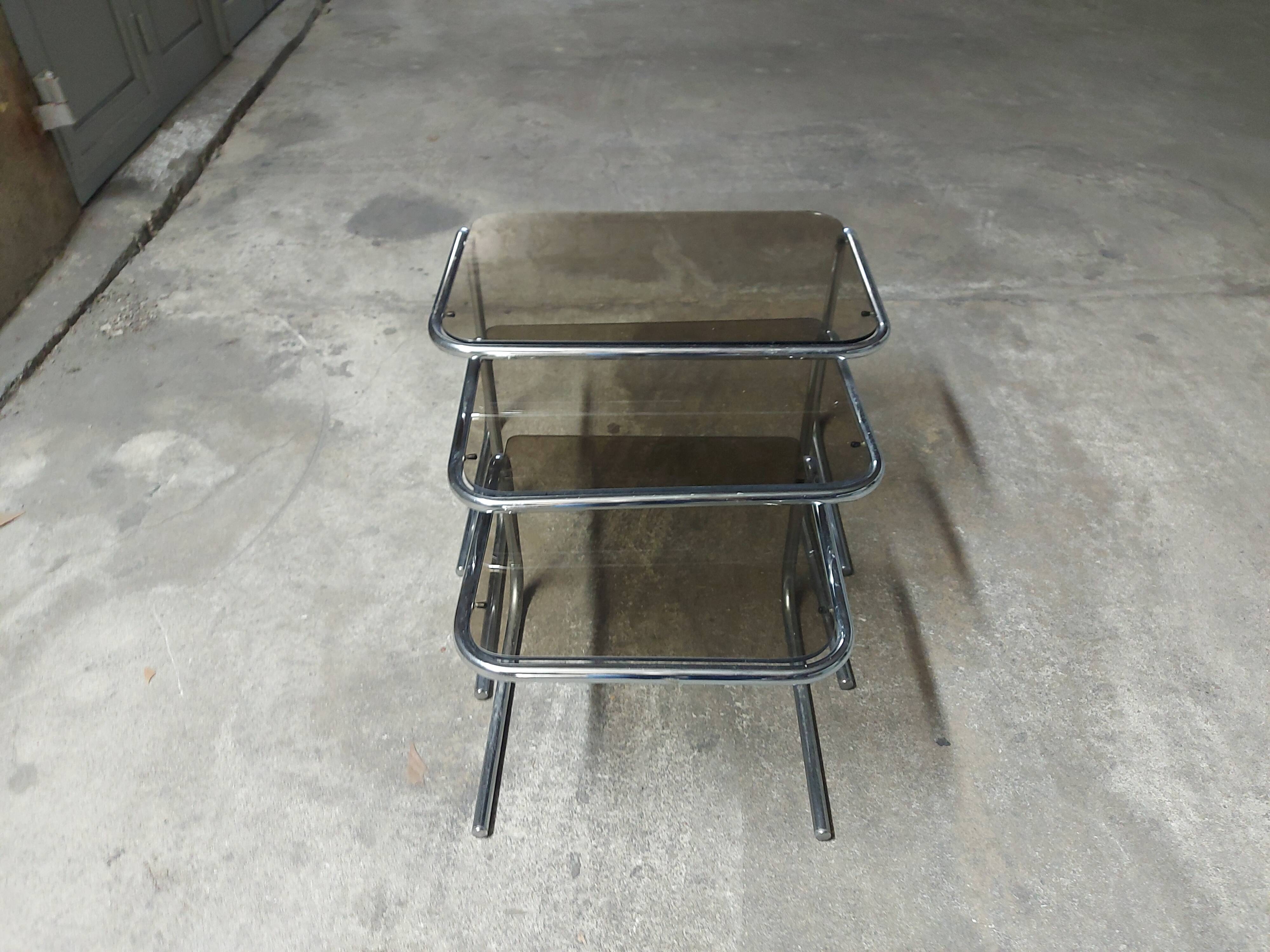 3 vintage nesting tables 70'S
