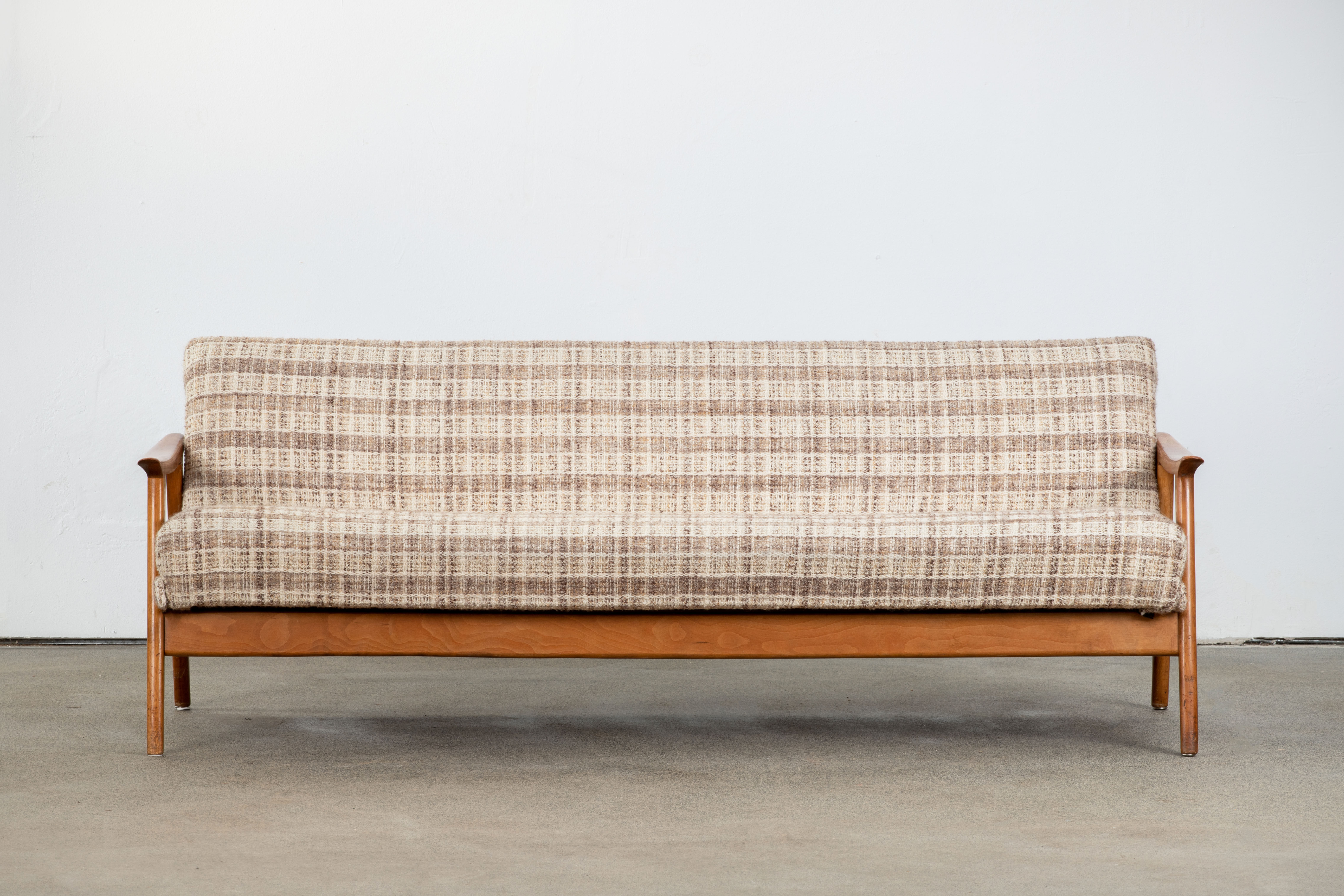 Scandinavian sofa 201 cm