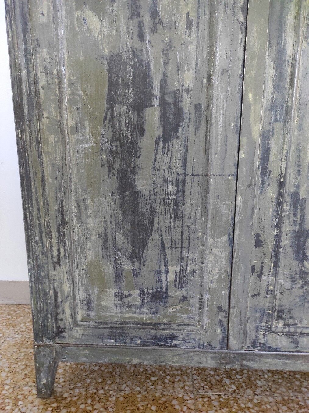 Parisian metallic wardrobe " Bauche "