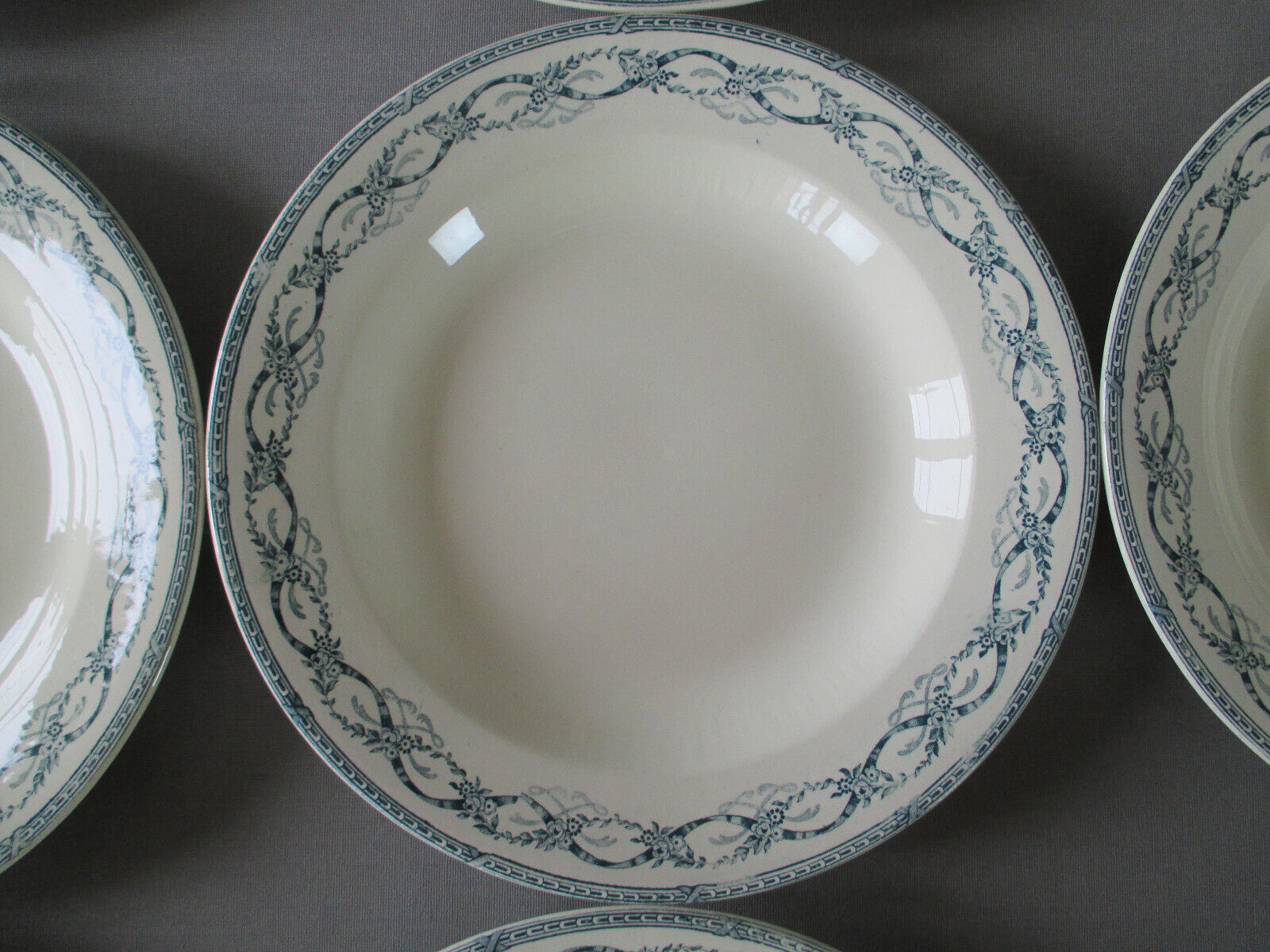 9 hollow plates Salins Récamier terre de fer