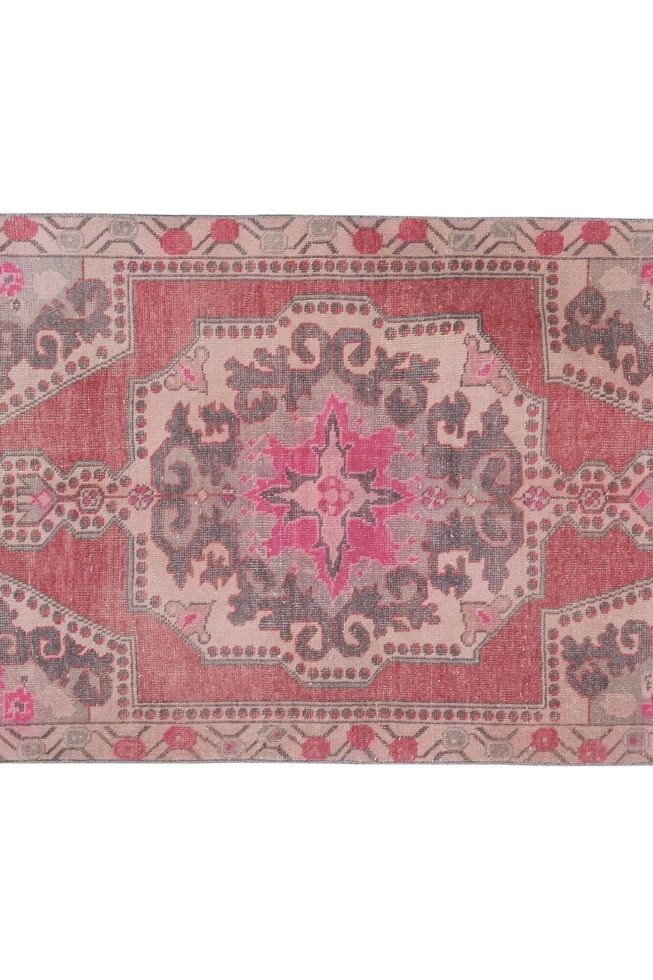 Vintage handmade Turkish rug 119x231 cm