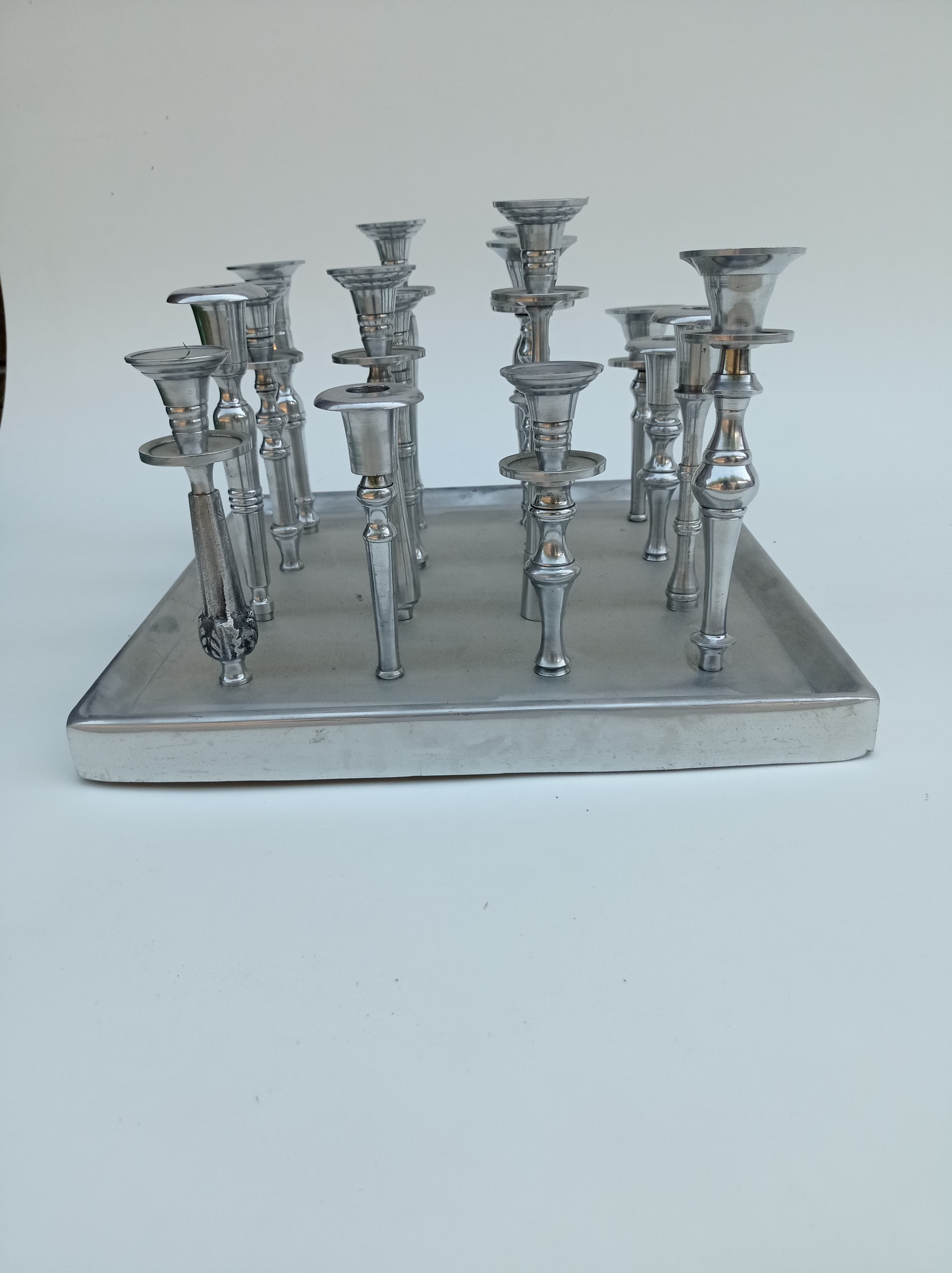 Chandelier en métal pour 16 bougies années 1980