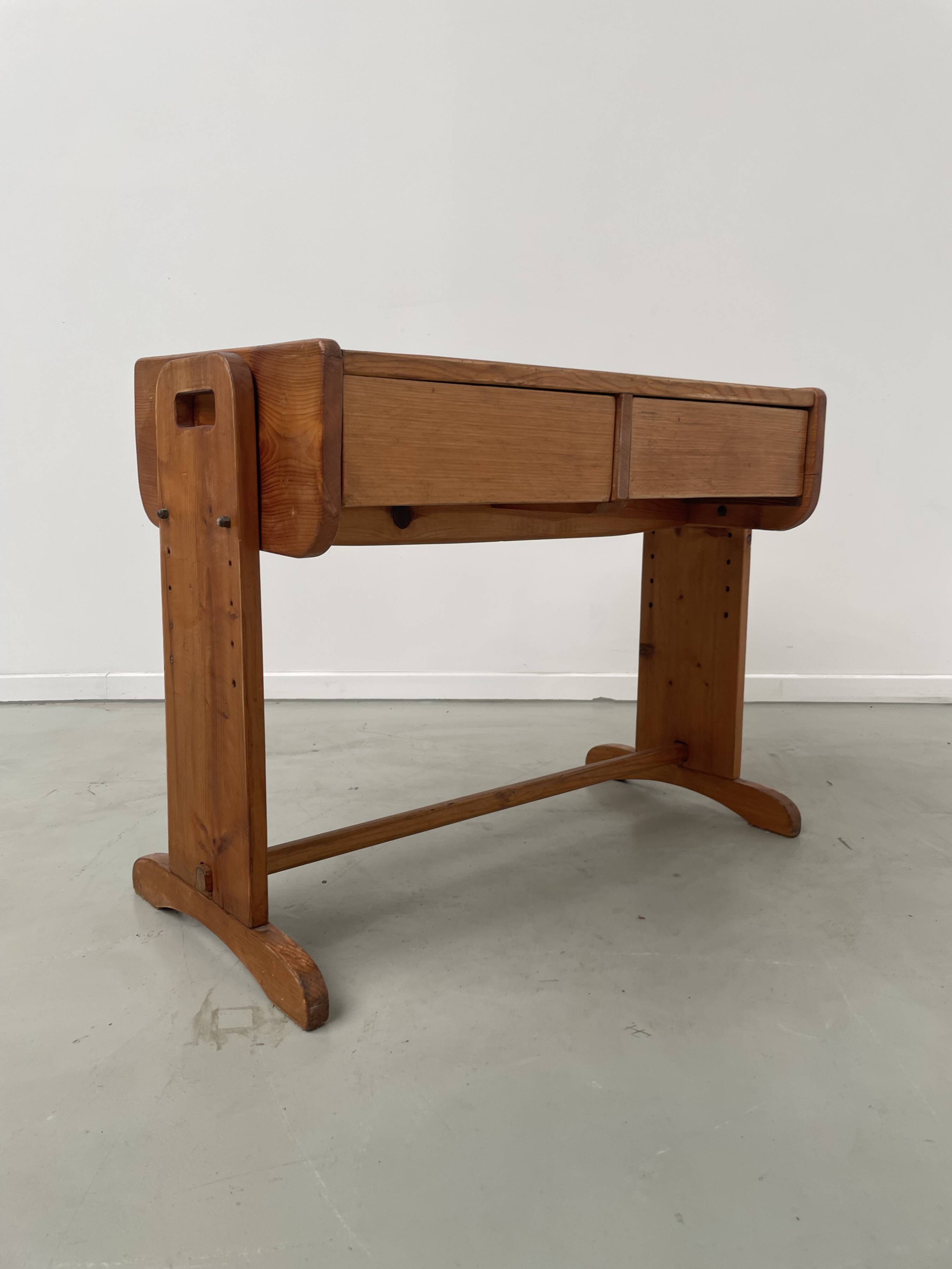 Children's pine desk from the 80s