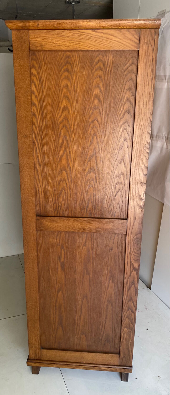 Vintage wardrobe feet compass year 60