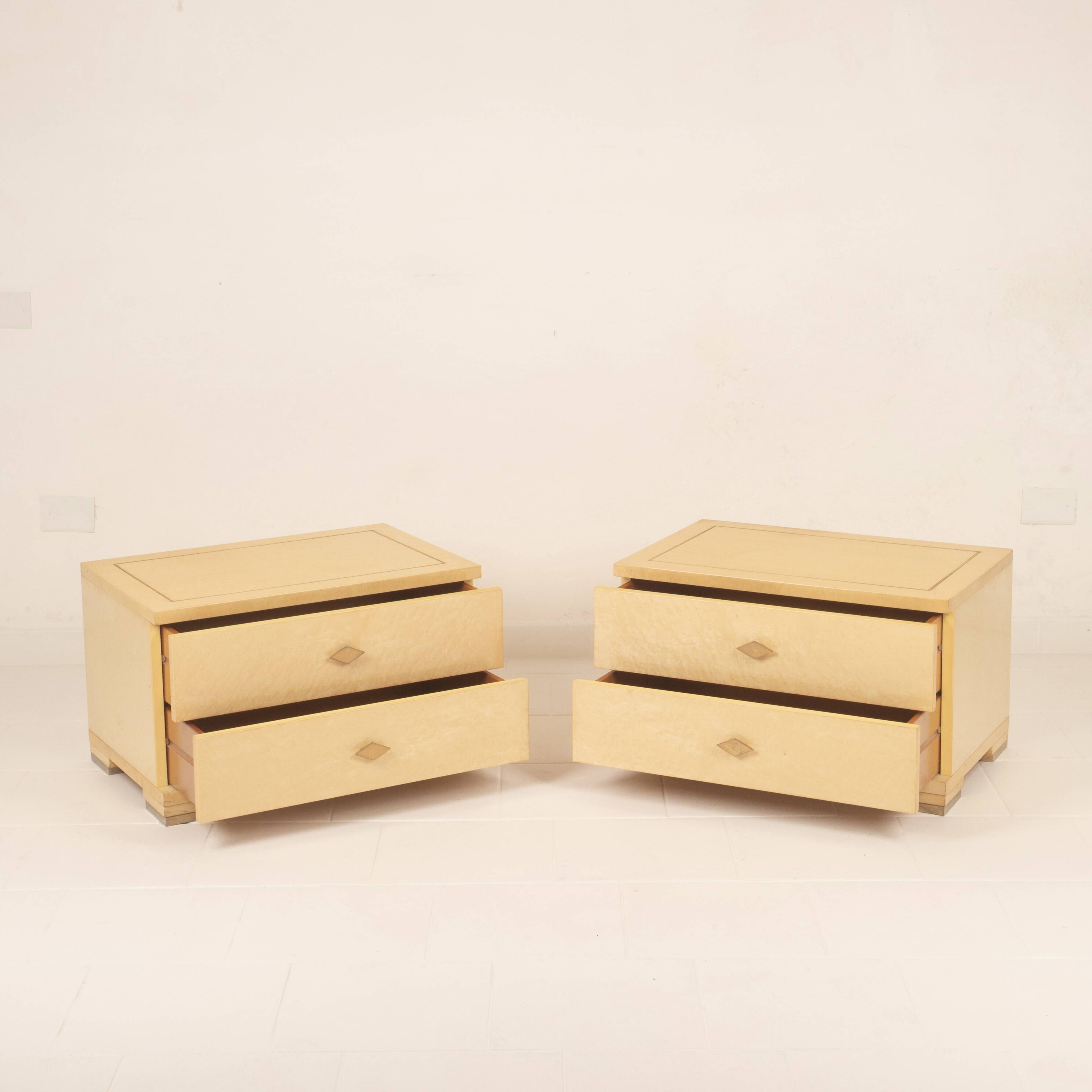 Gianluigi Gorgoni Italian Maple Burl and Brass Nightstands for Fratelli Turri