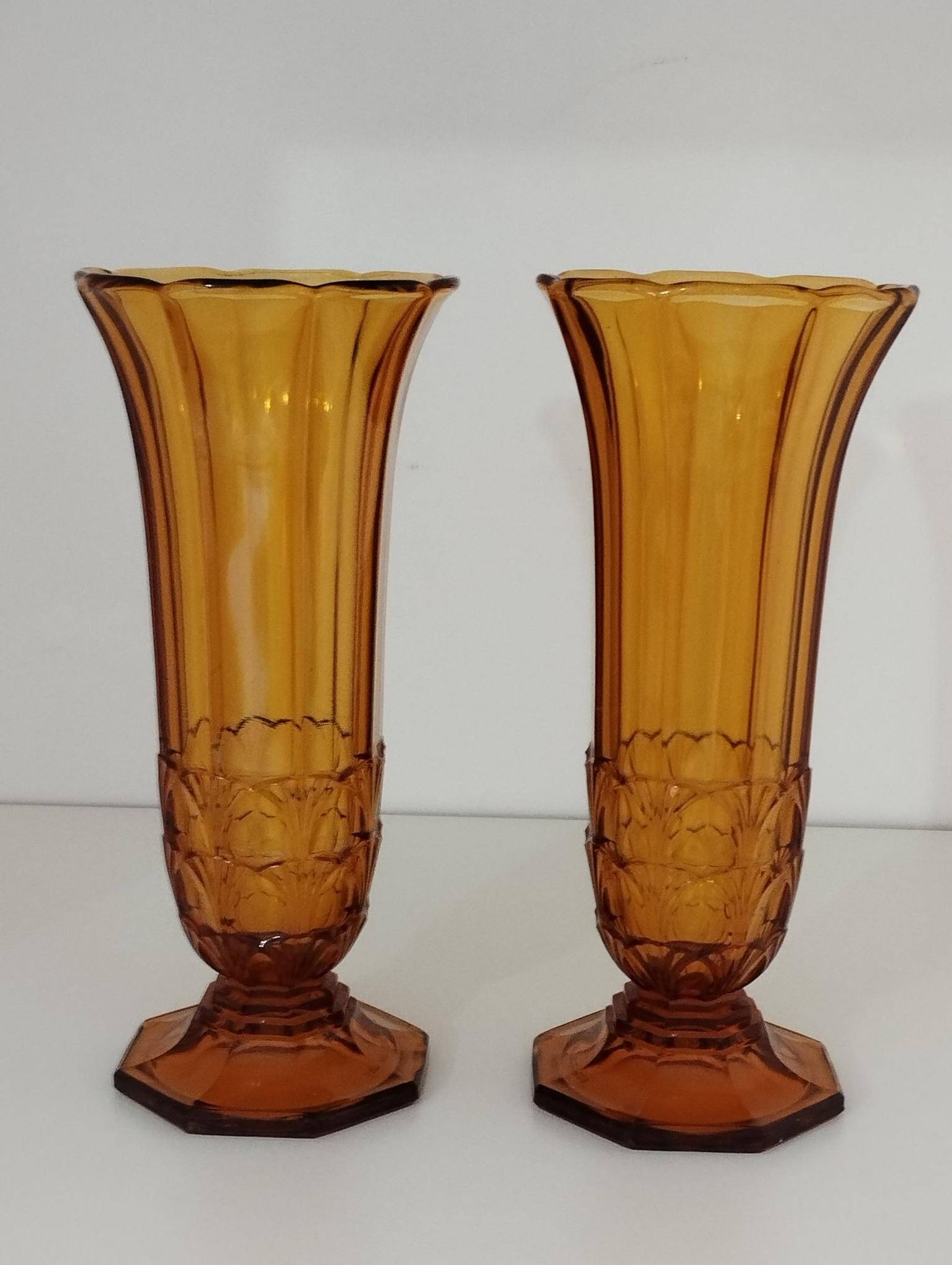 Pair of Art Deco vases, Val-Saint-Lambert crystal, 1930